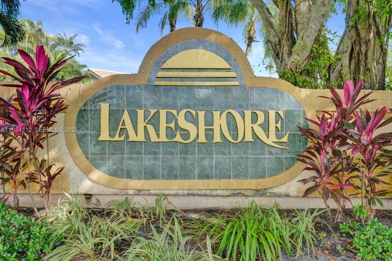 Homes for sale in Hypoluxo, FL | 9 S Lakeshore Dr, Hypoluxo, FL 33462 | MLS# A11924312