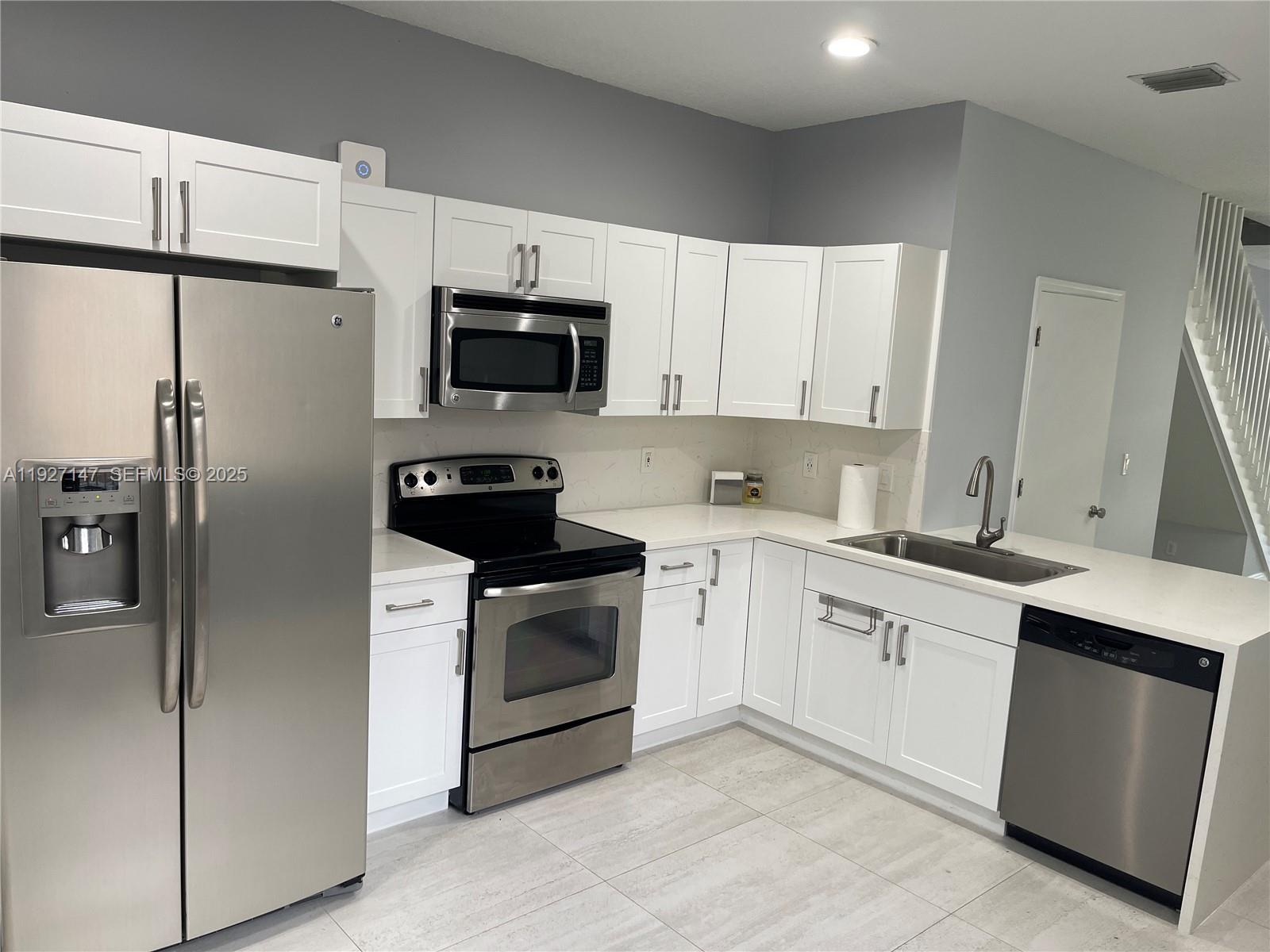 Sectors 3 & 4 Boundary Pl