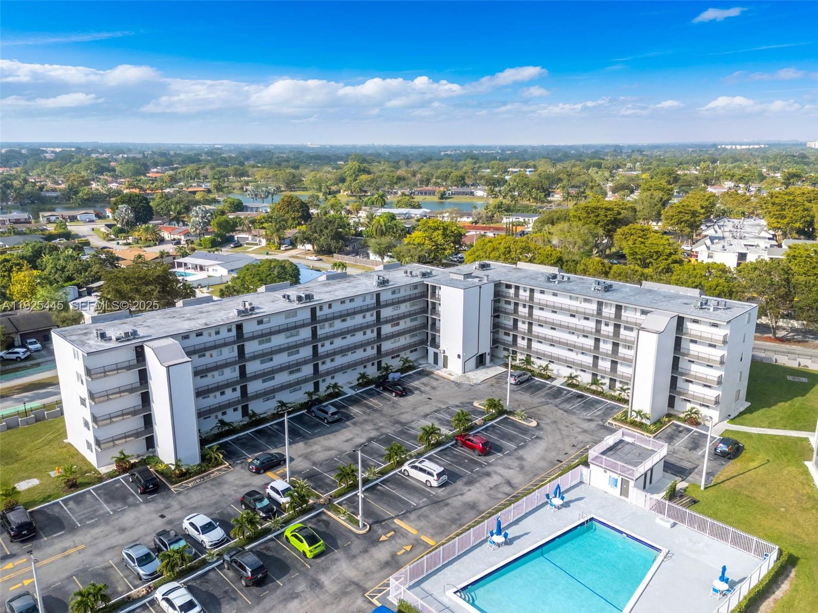 El Conquistador North Con