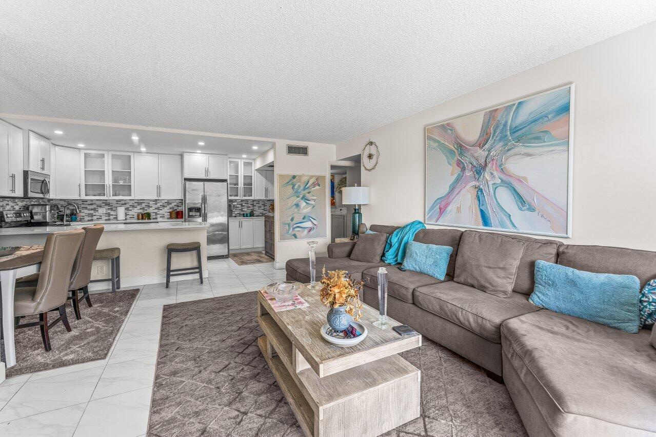 Palm Club Village I Condo