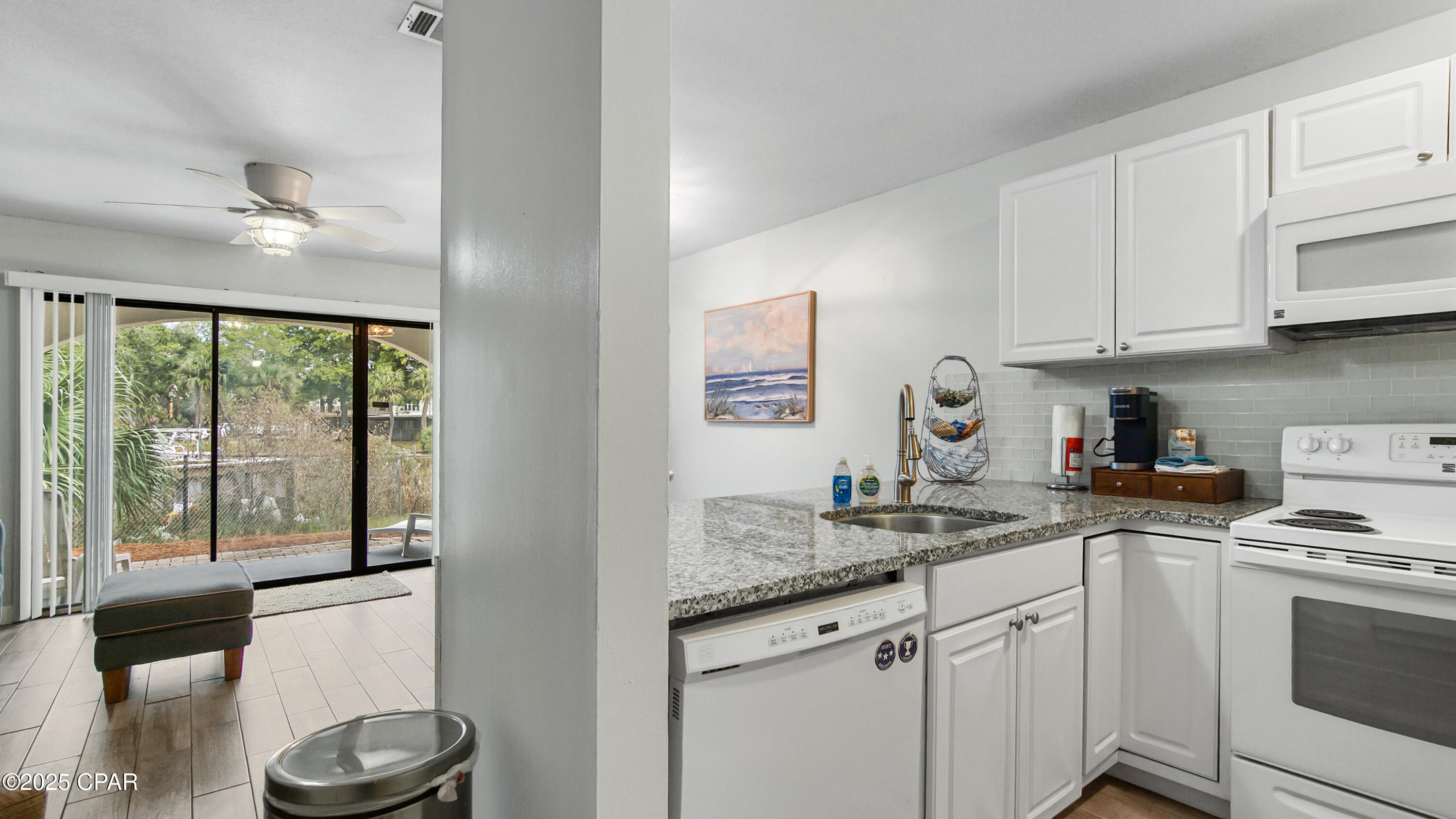 Image 14 For 8730 Thomas Drive 102