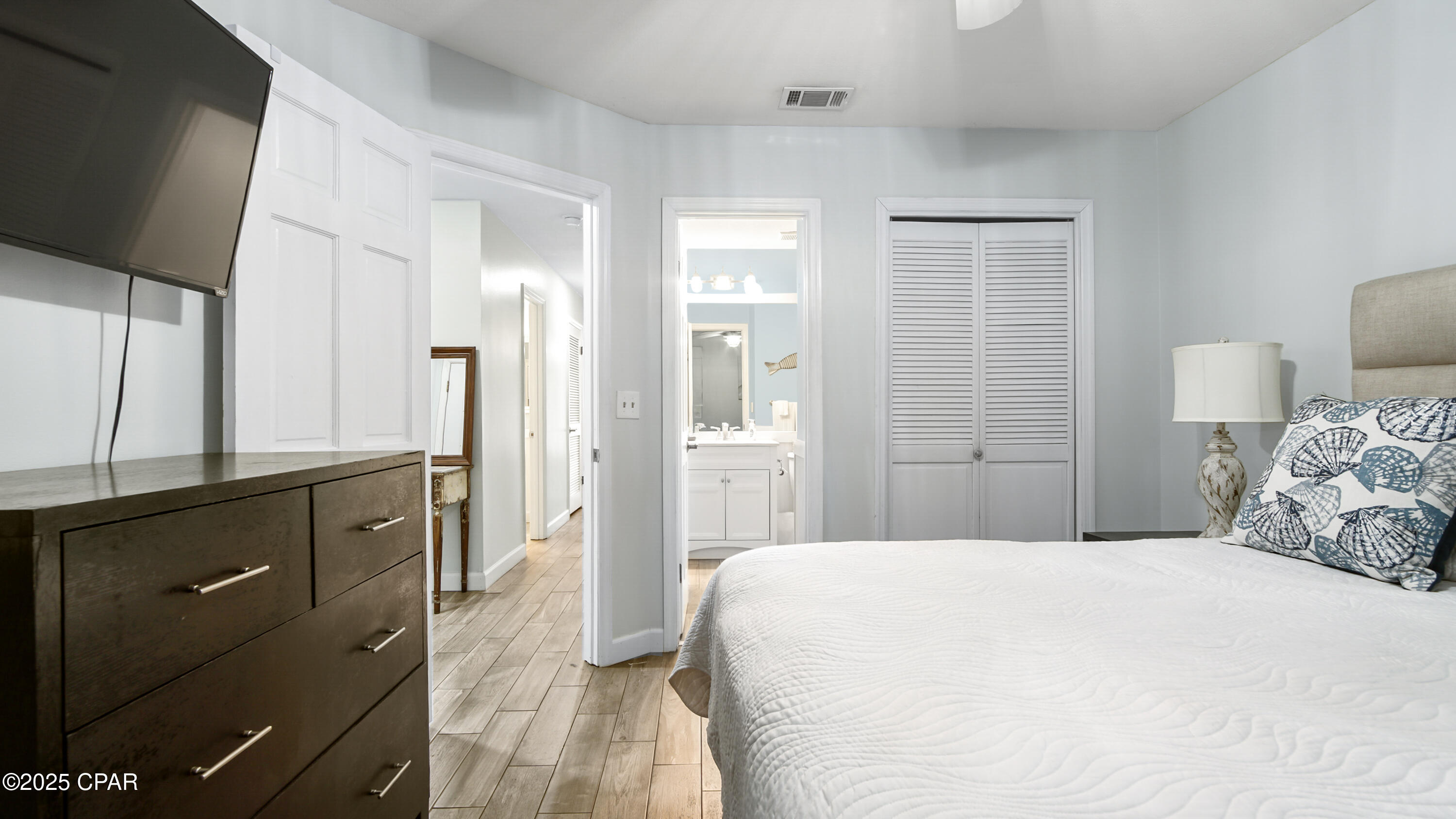 Image 8 For 8730 Thomas Drive 102