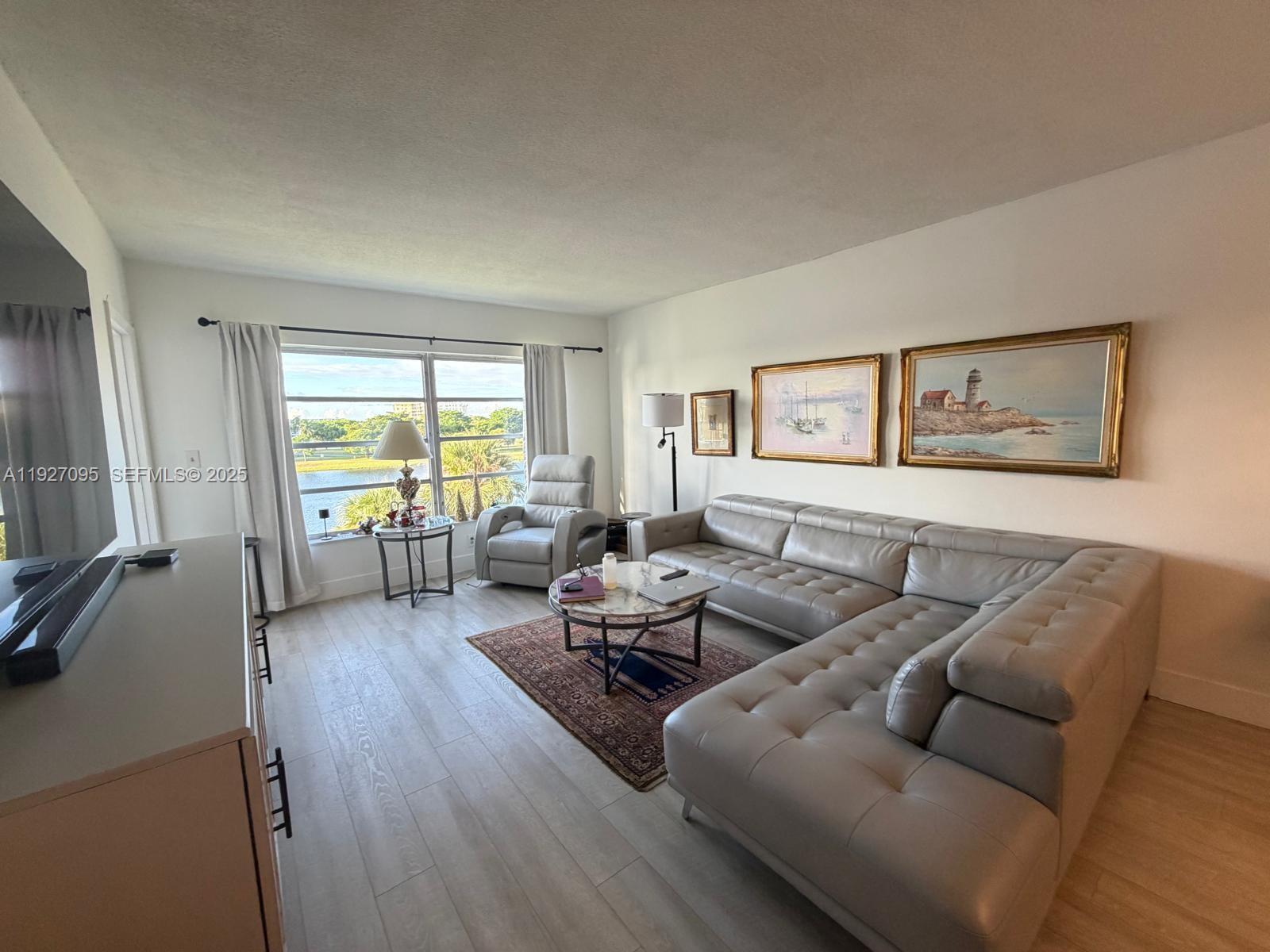 No 7 Palm-Aire Country CL