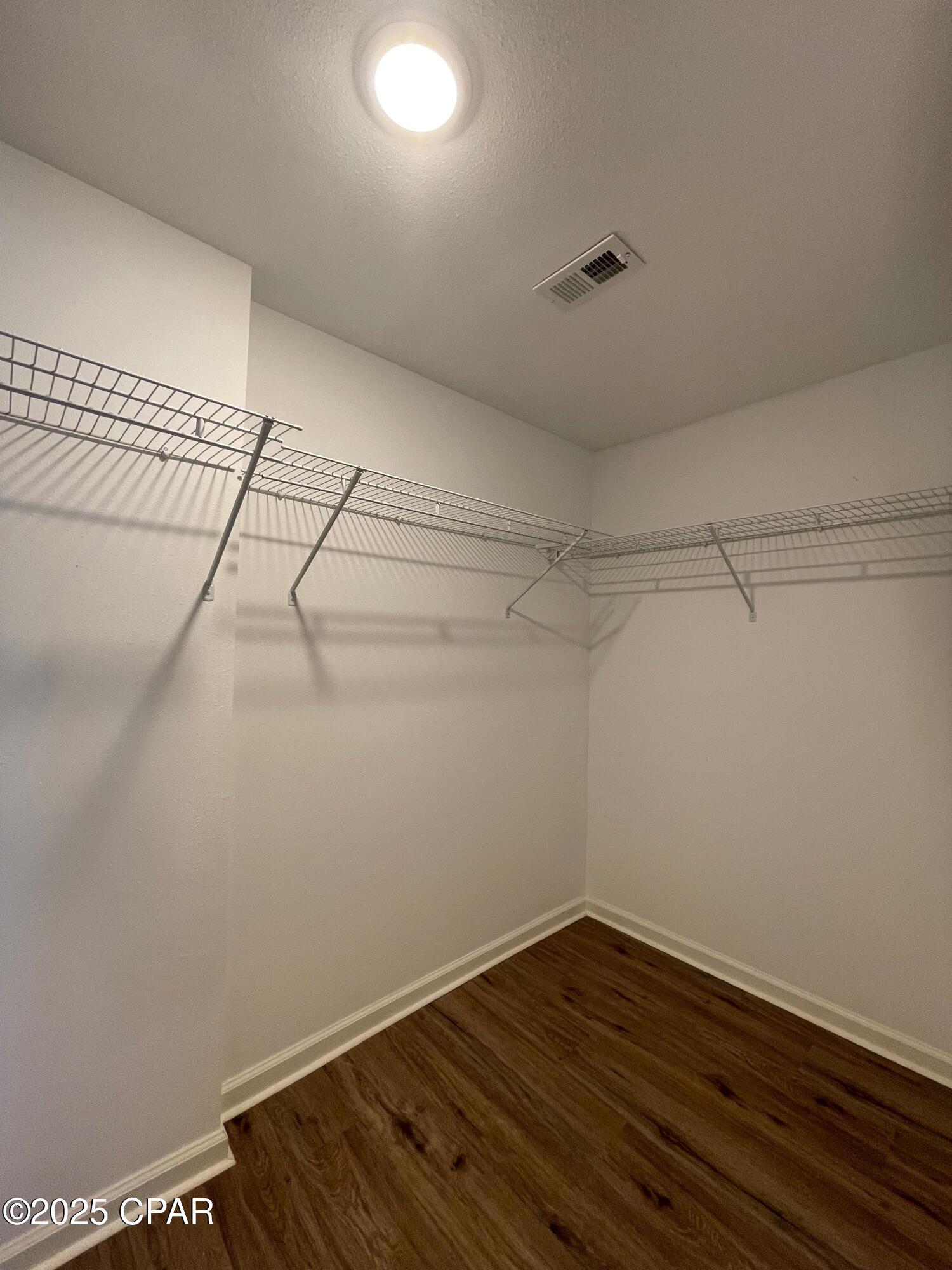 Image 13 For 2636 40th Plaza