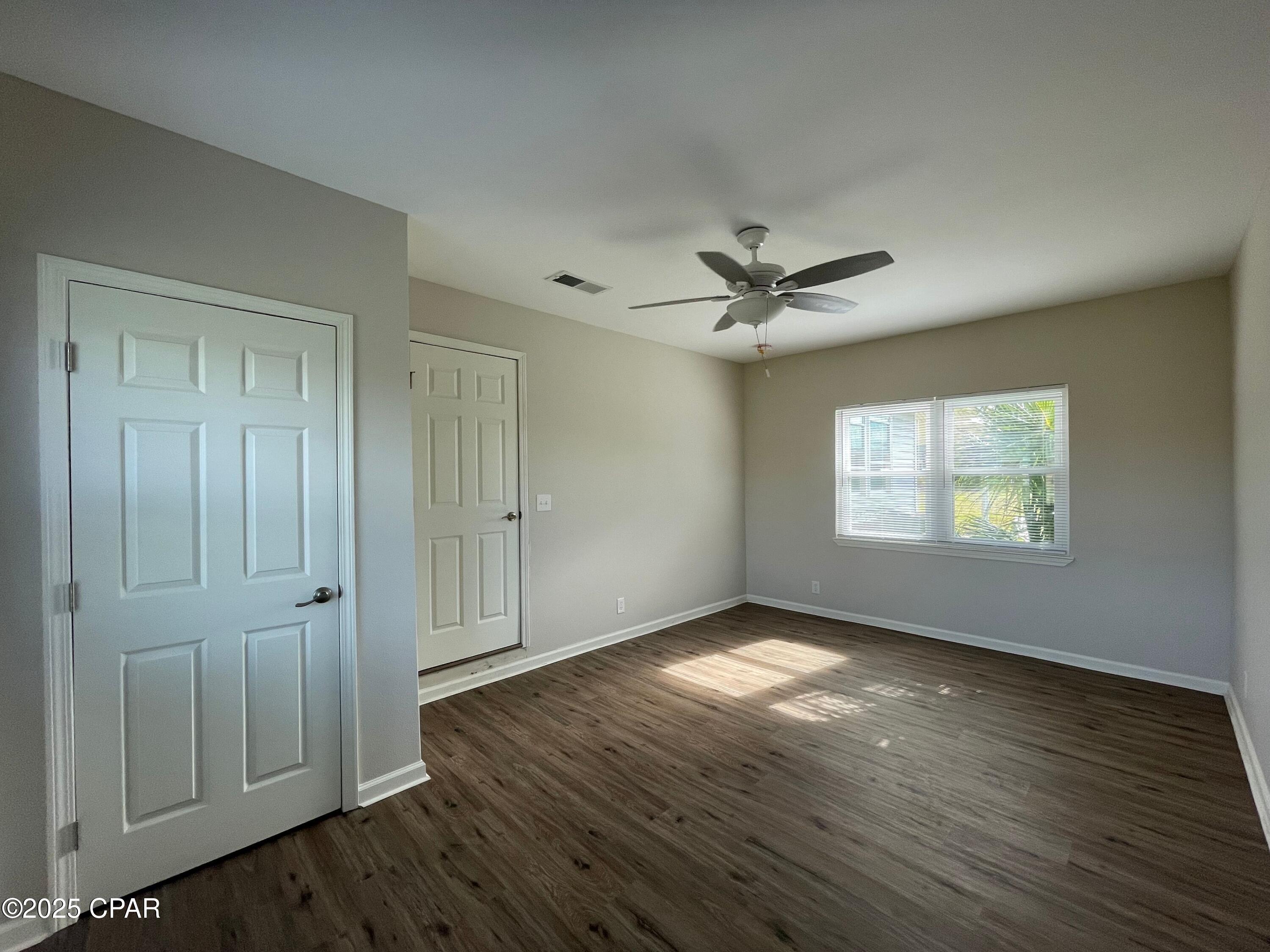 Image 19 For 2636 40th Plaza