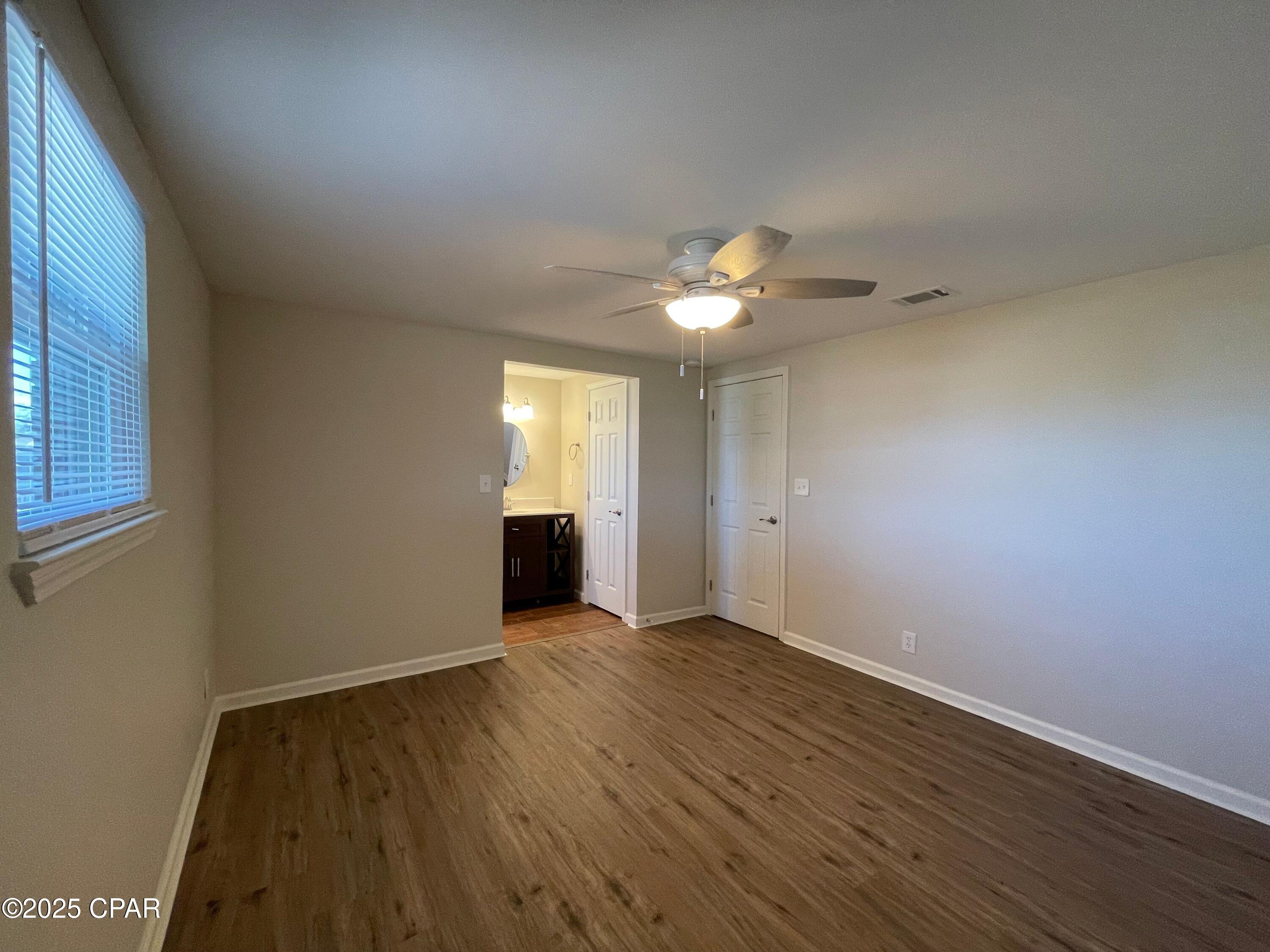 Image 25 For 2636 40th Plaza