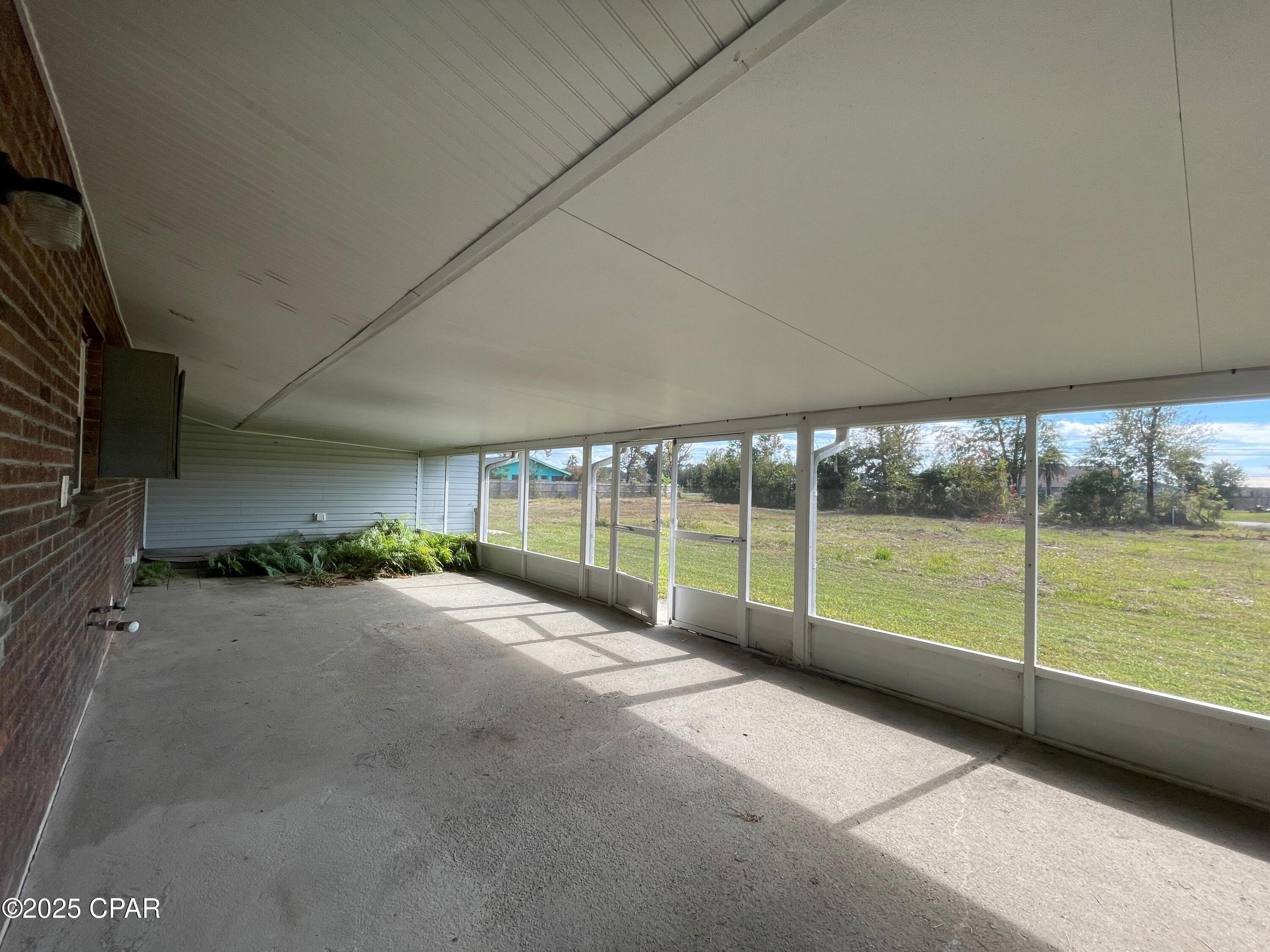 Image 26 For 2636 40th Plaza