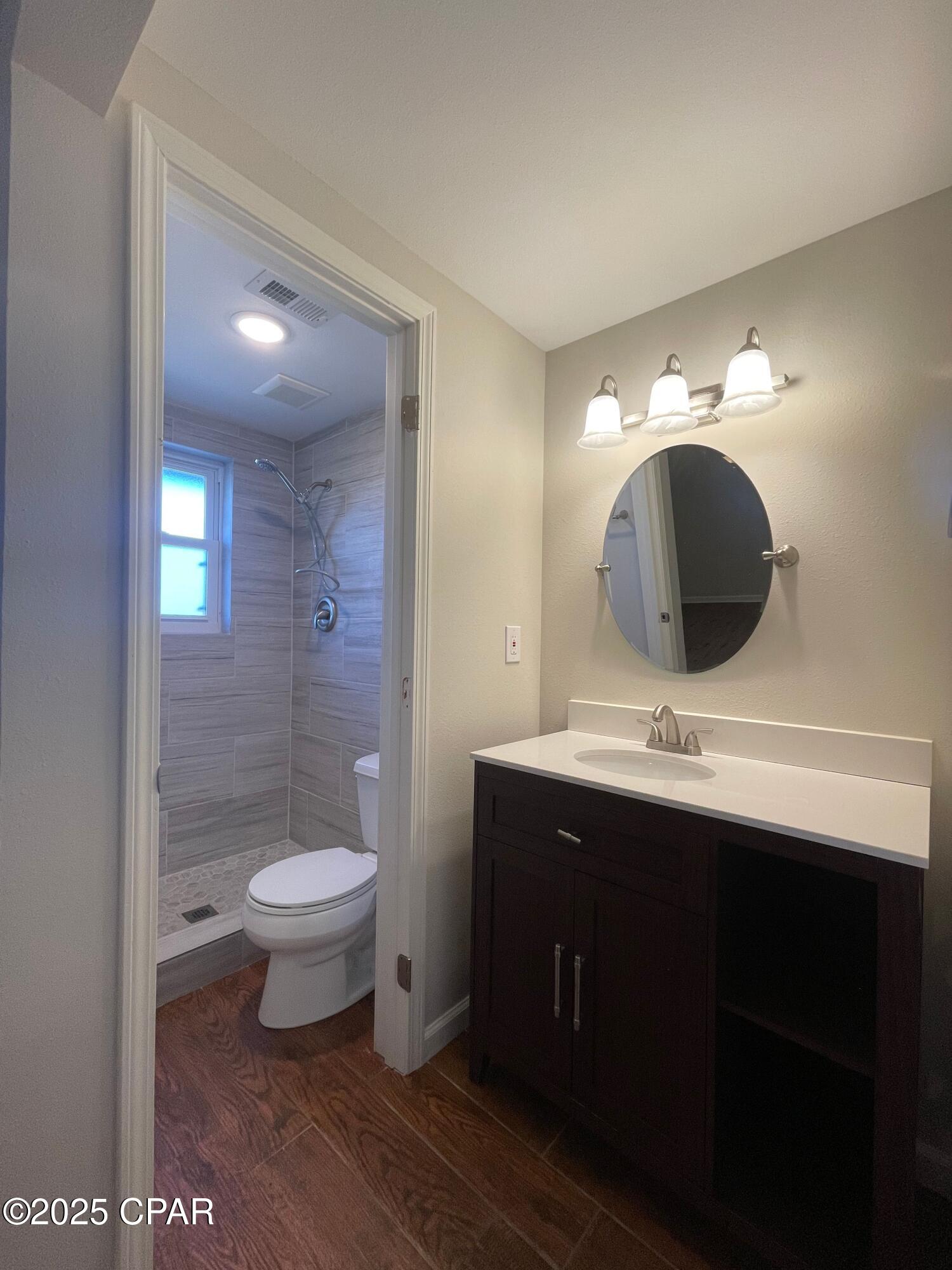 Image 5 For 2636 40th Plaza