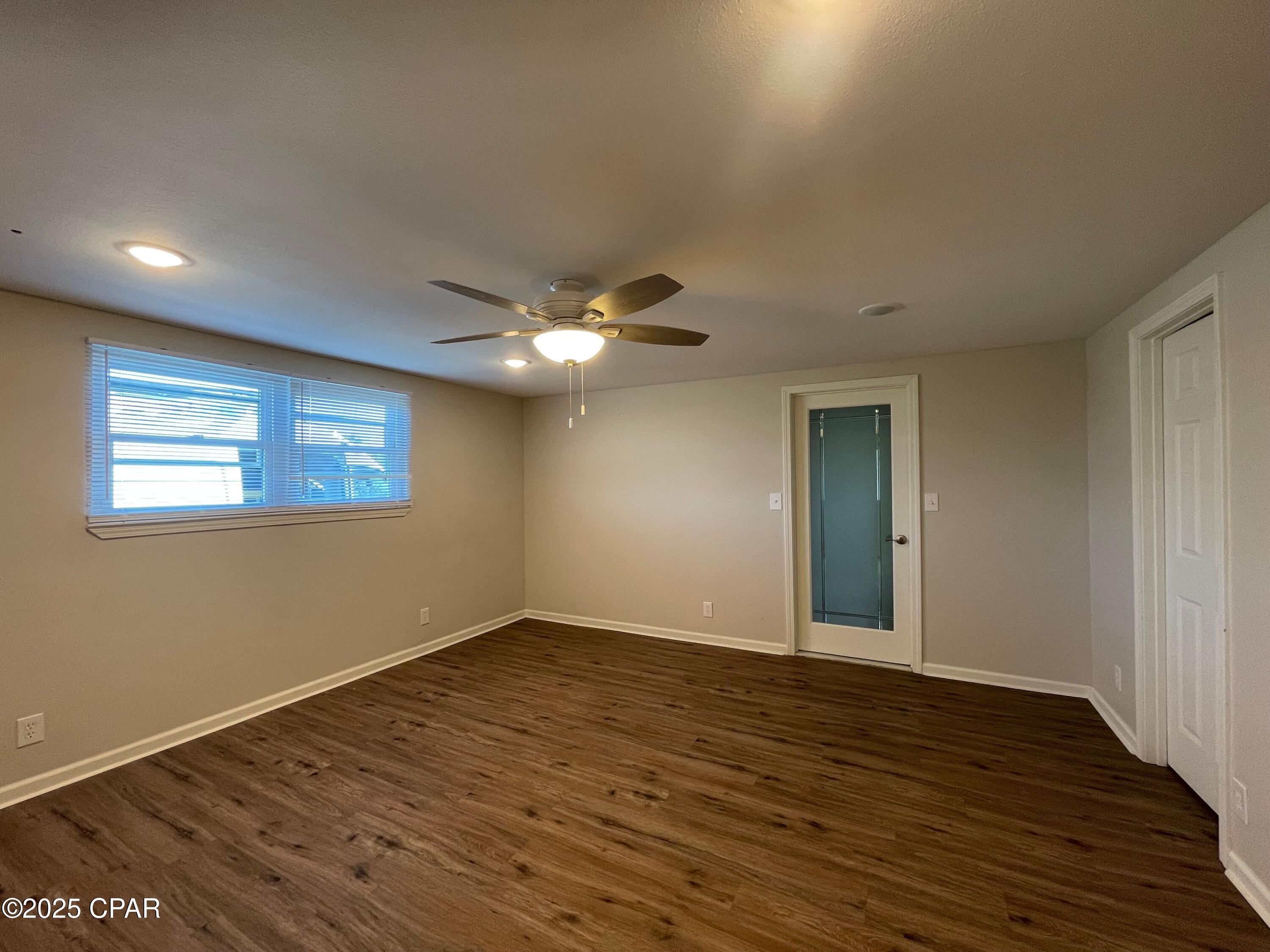 Image 6 For 2636 40th Plaza