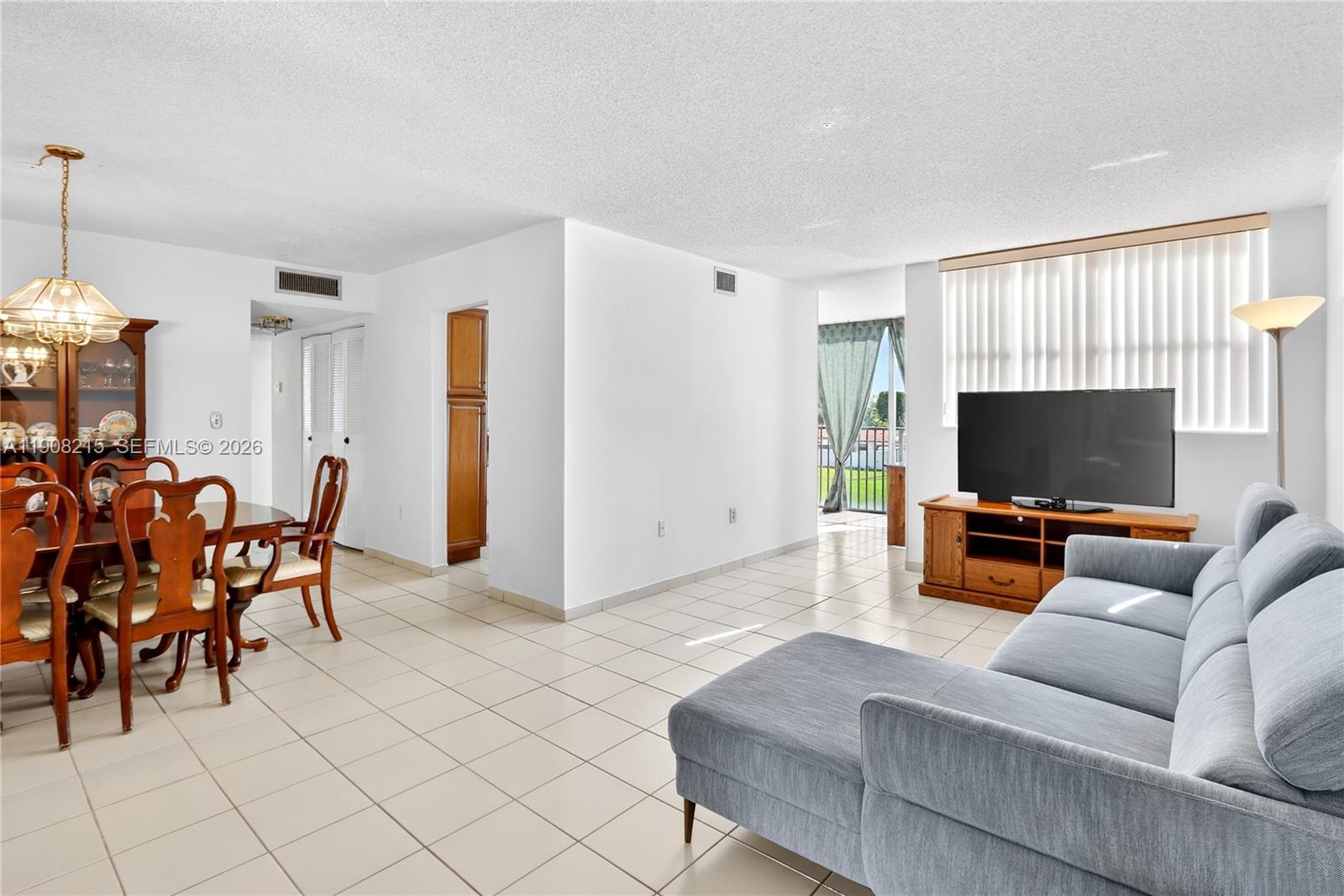 9401 4th St Unit 301-6, Miami, Florida 33174