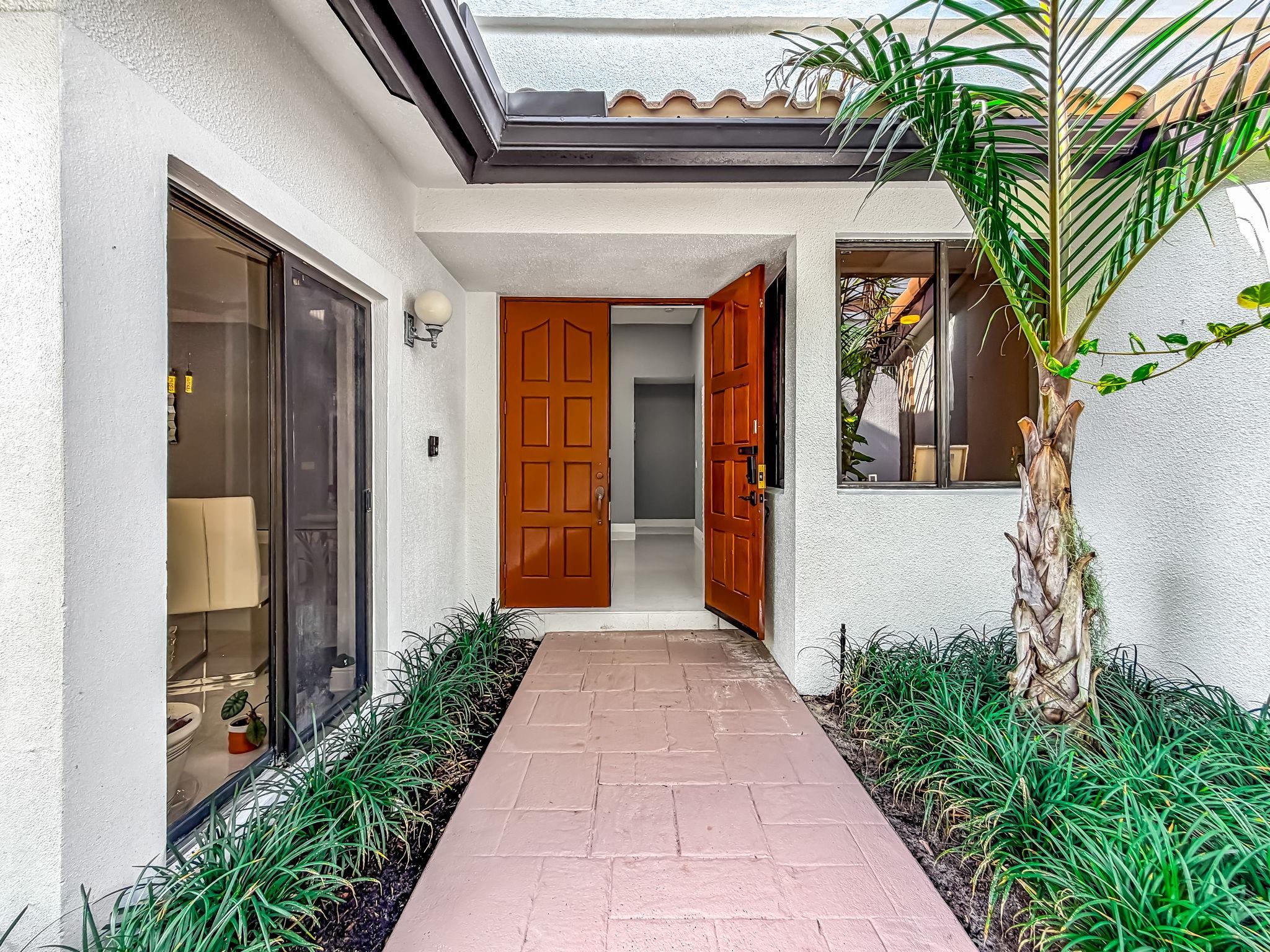 Homes for sale in Boca Raton, FL | 6406 Via Rosa, Boca Raton, FL 33433 | MLS# F10540225