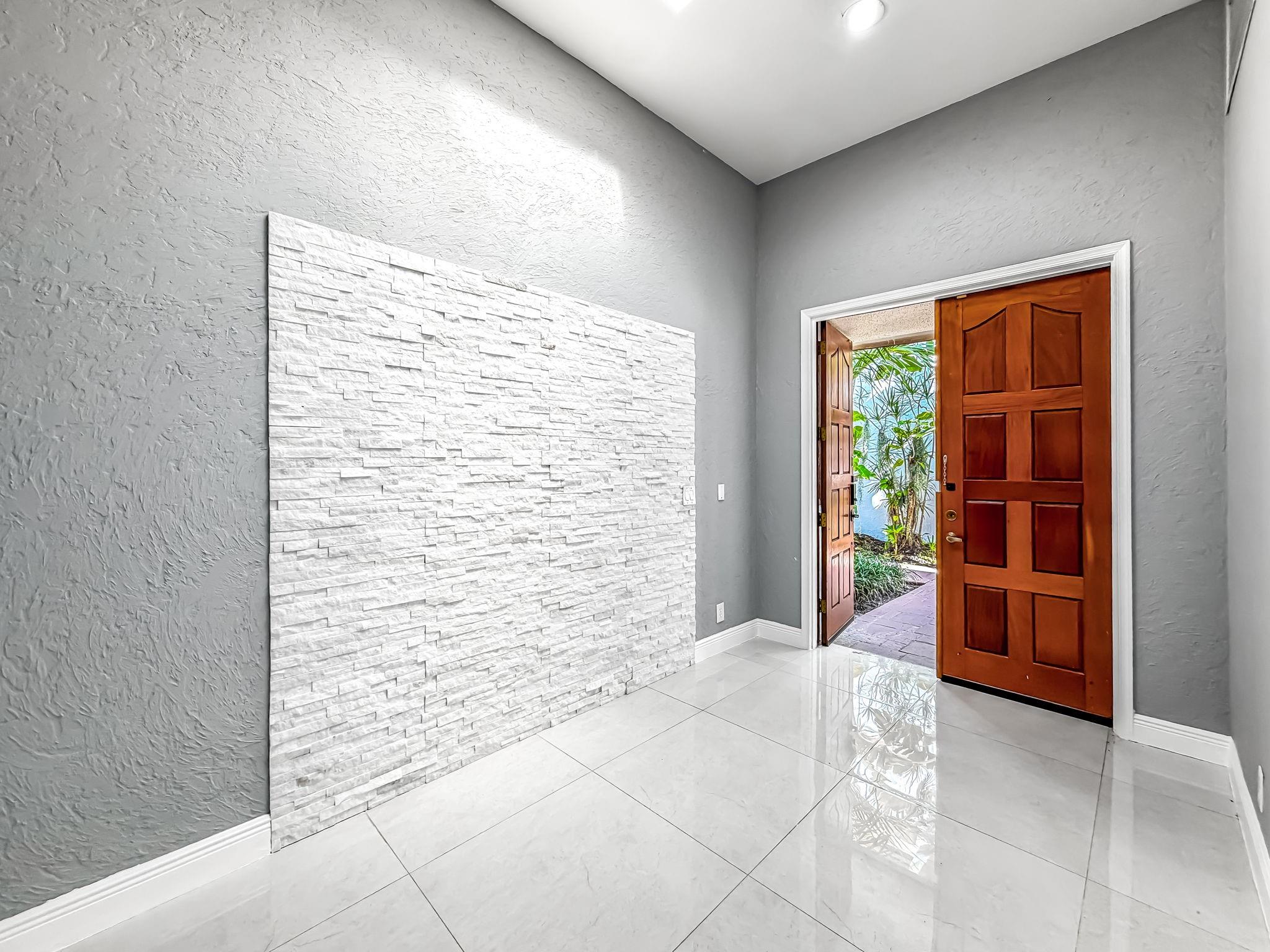 Homes for sale in Boca Raton, FL | 6406 Via Rosa, Boca Raton, FL 33433 | MLS# F10540225