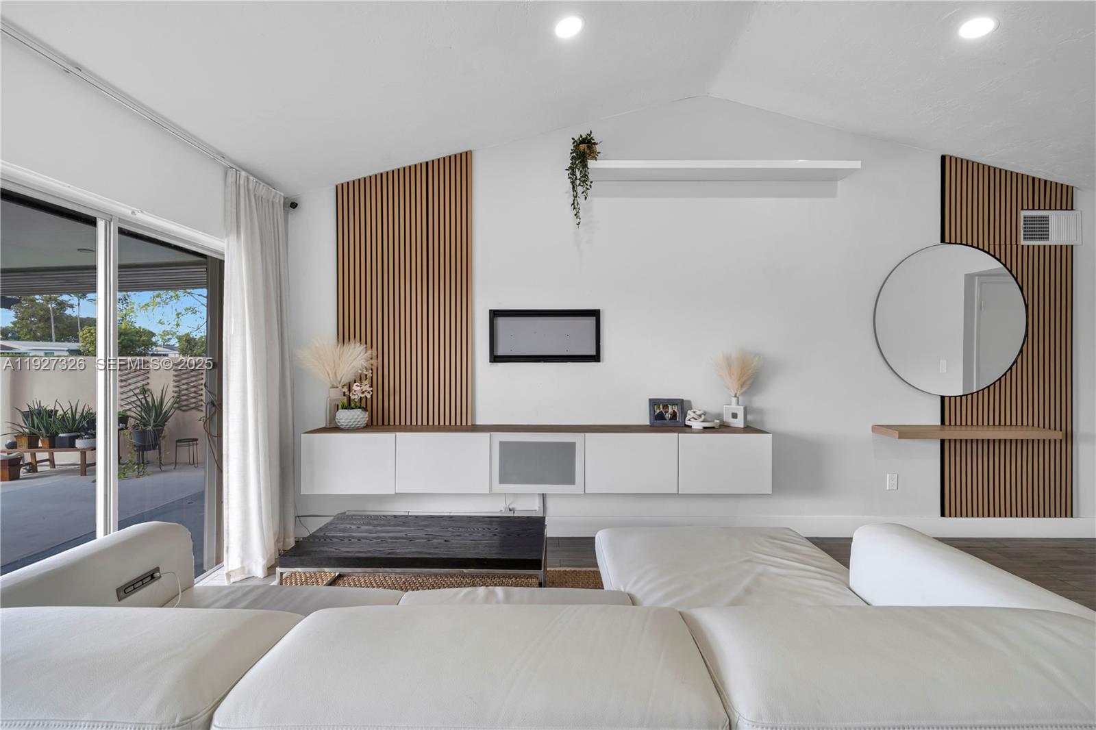 Devon-Aire Villas Sec 3