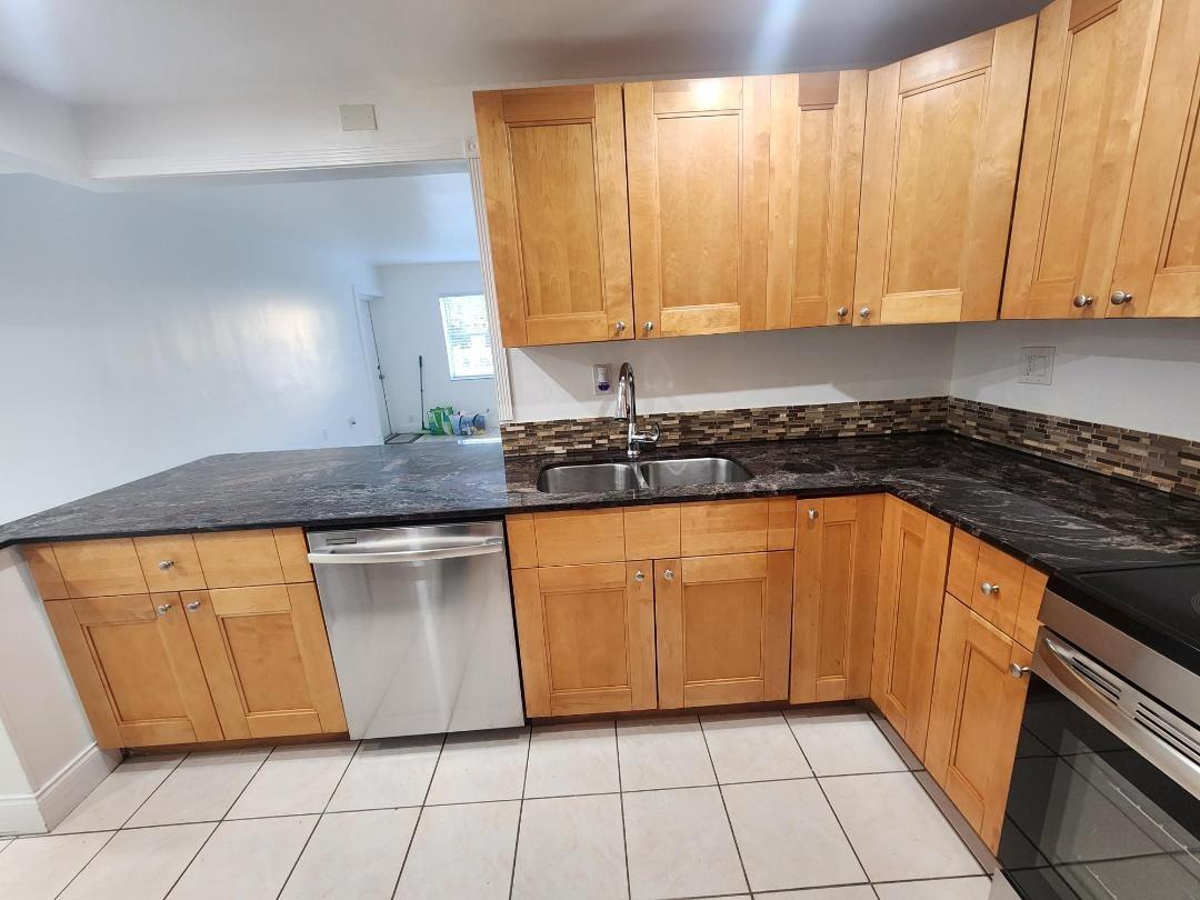 Heritage Circle Condo