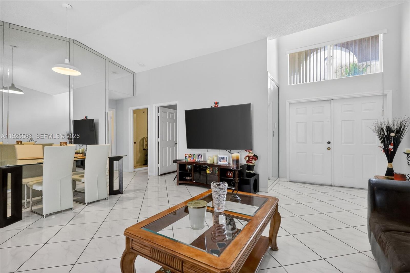 Ibis Villa At Miami Garde