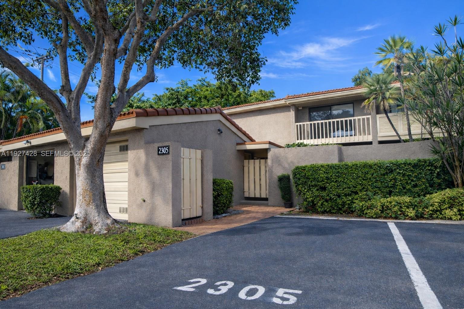 Townhouses Of Emerald Hil