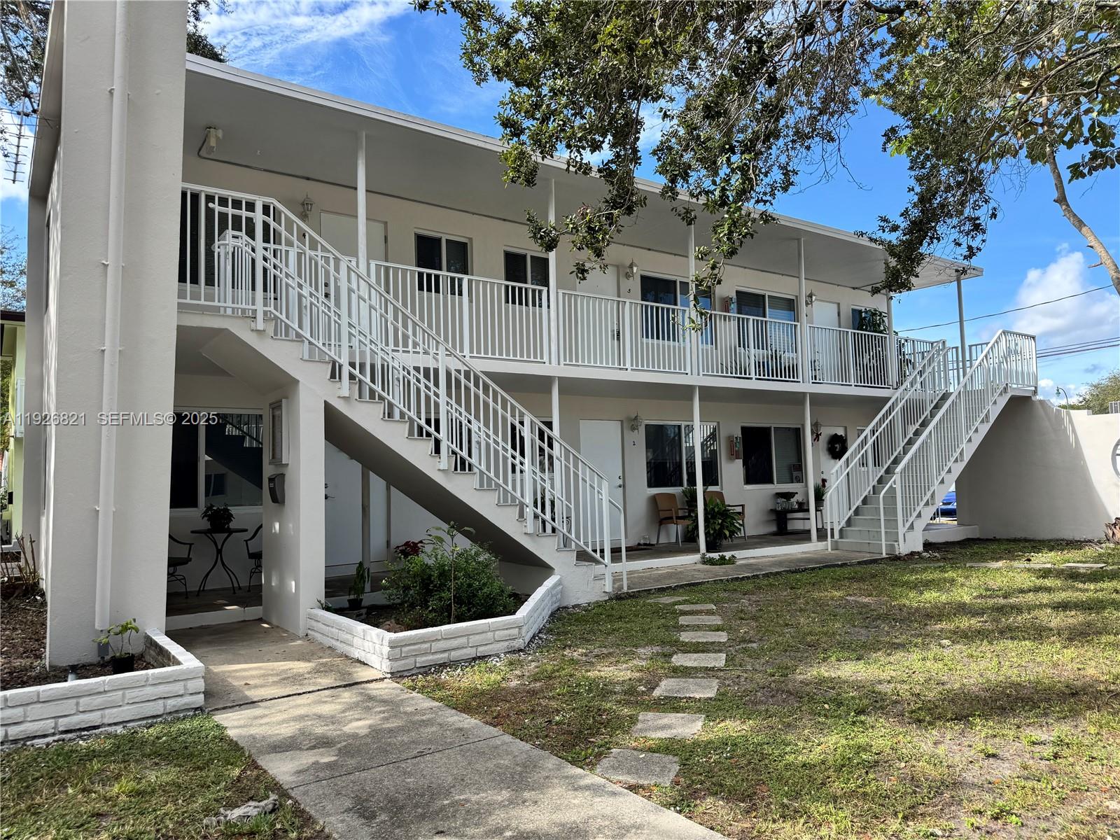 Country Club Estates Sec