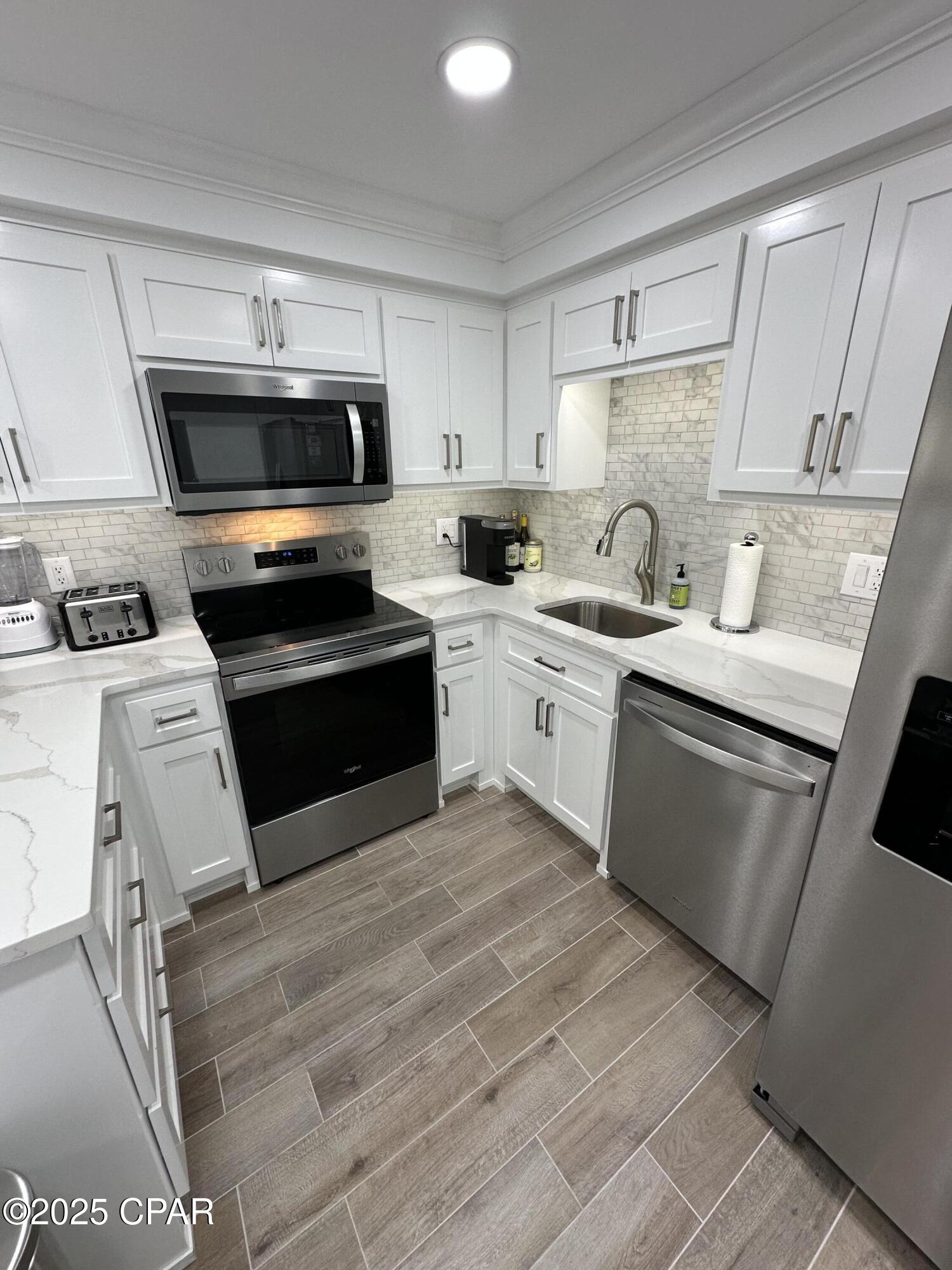 Image 12 For 23223 Front Beach Road Ph-31