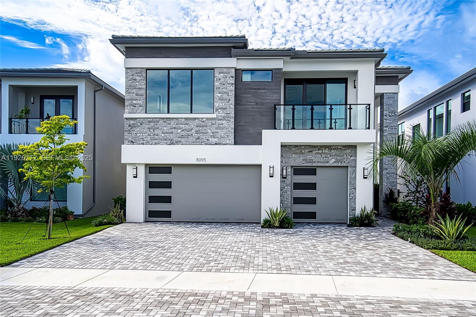 listing main picture