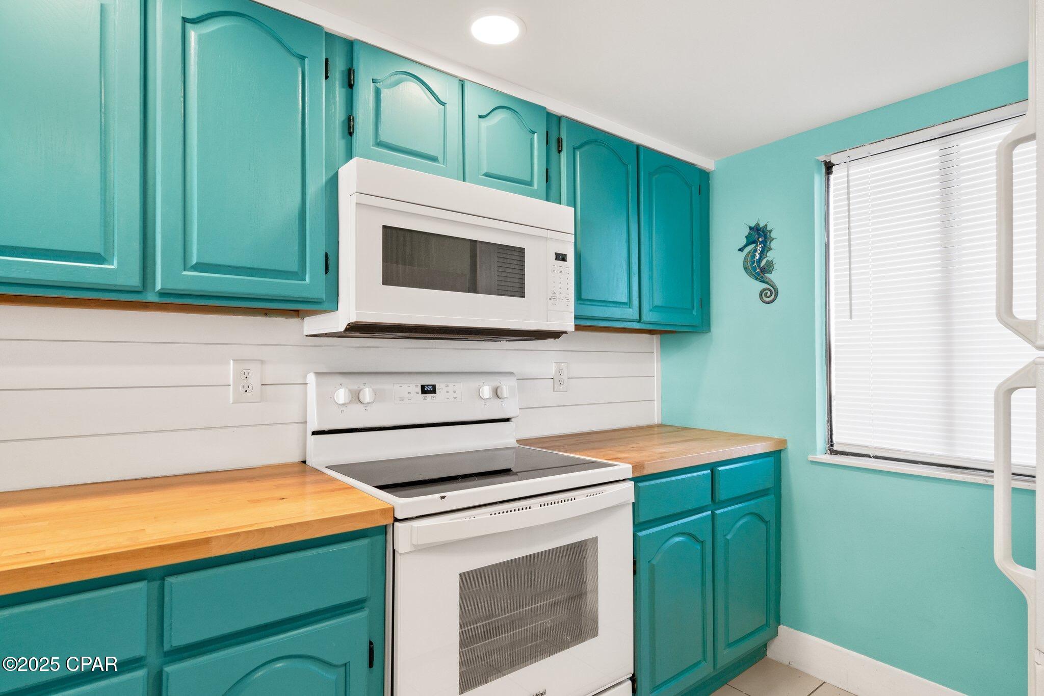 Image 4 For 4715 Thomas Drive 202b