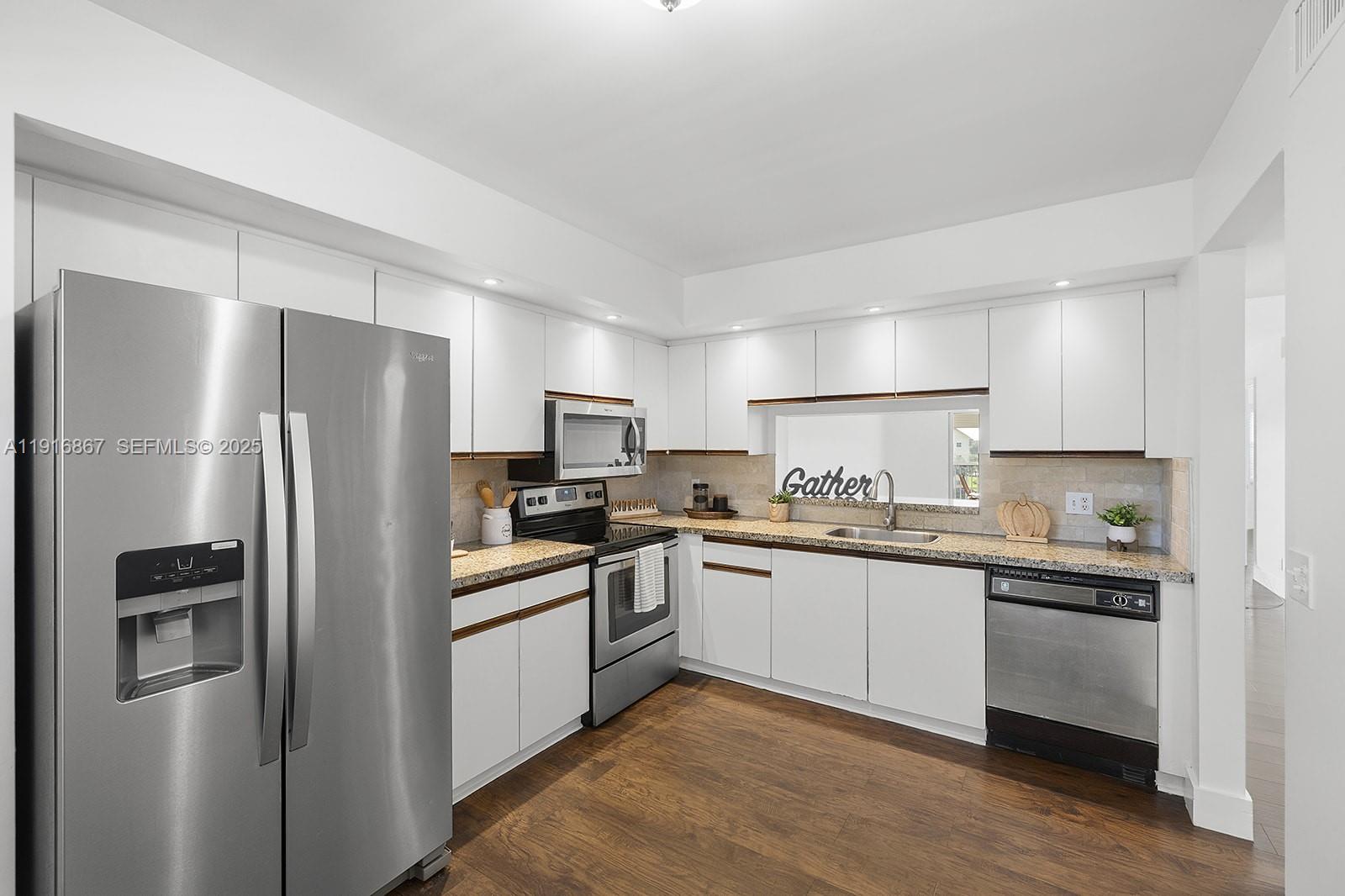 Buckingham At Century Vil