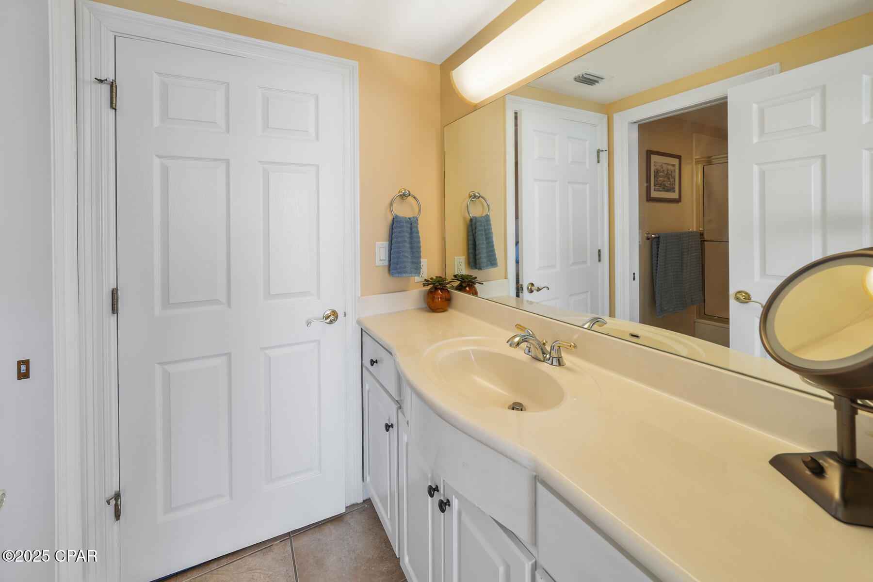 Image 30 For 8715 Surf Drive 703b