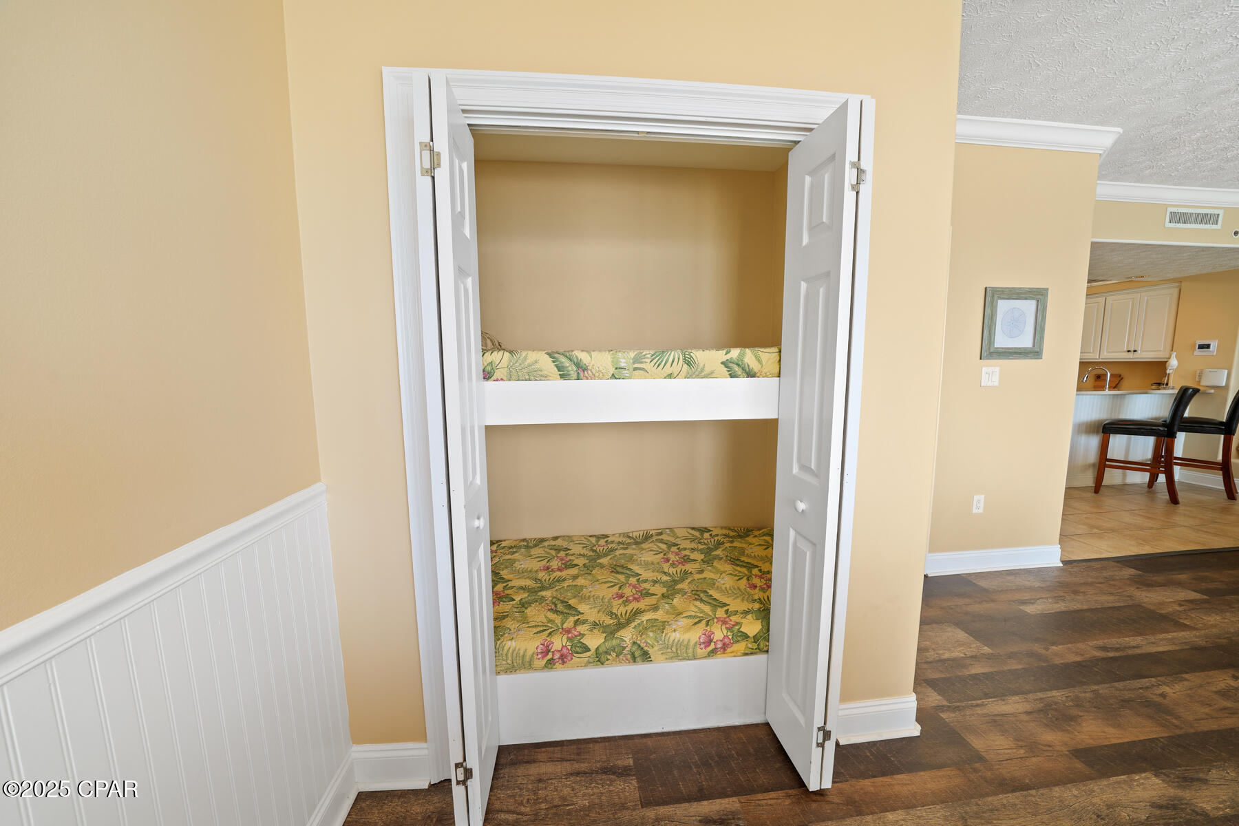 Image 33 For 8715 Surf Drive 703b