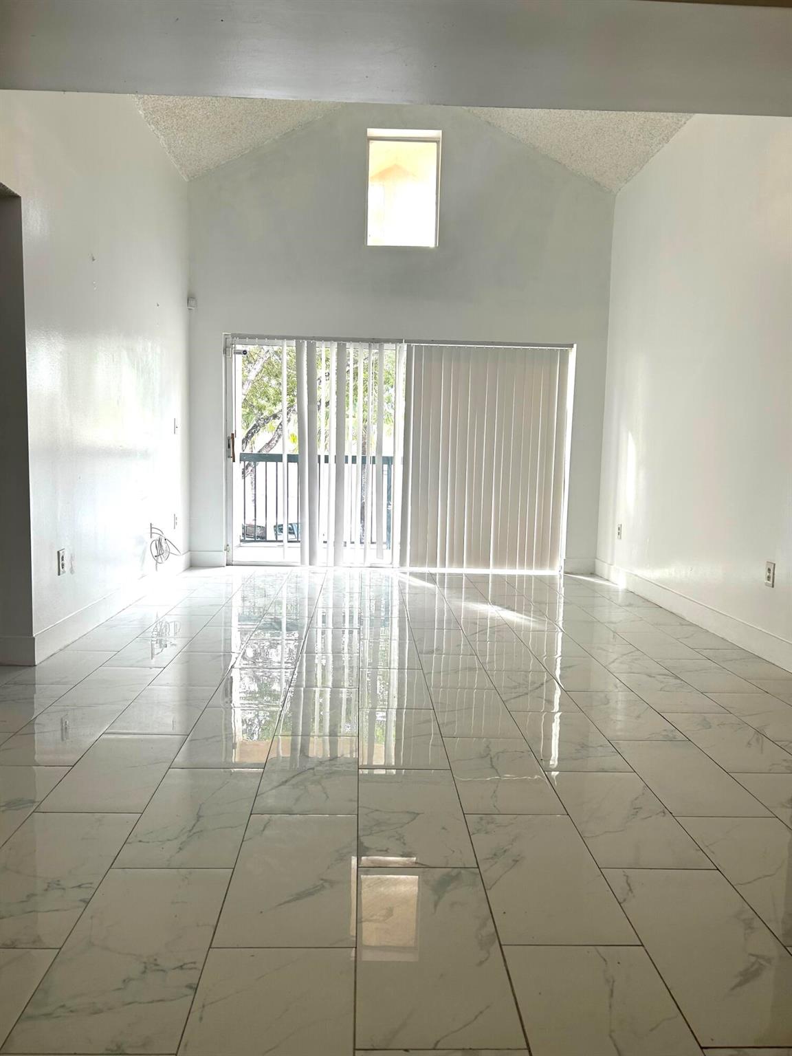 Mediterraneo Villas Cond0