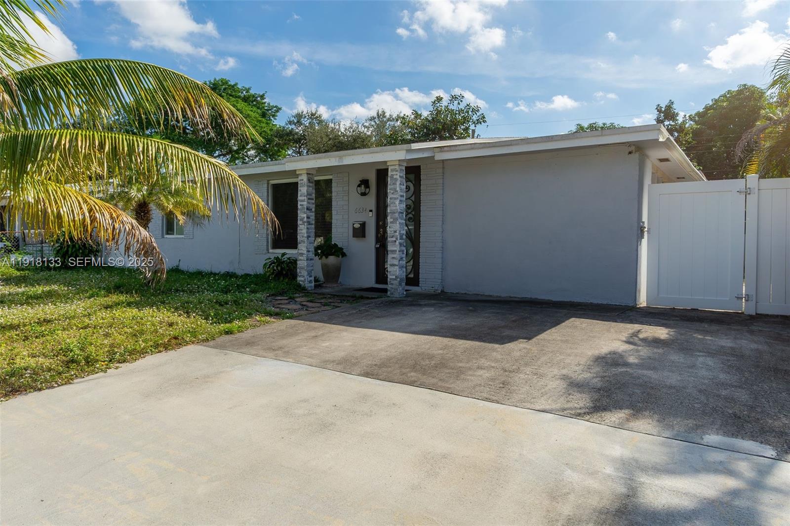 6634 Hope St, Hollywood, Florida 33024