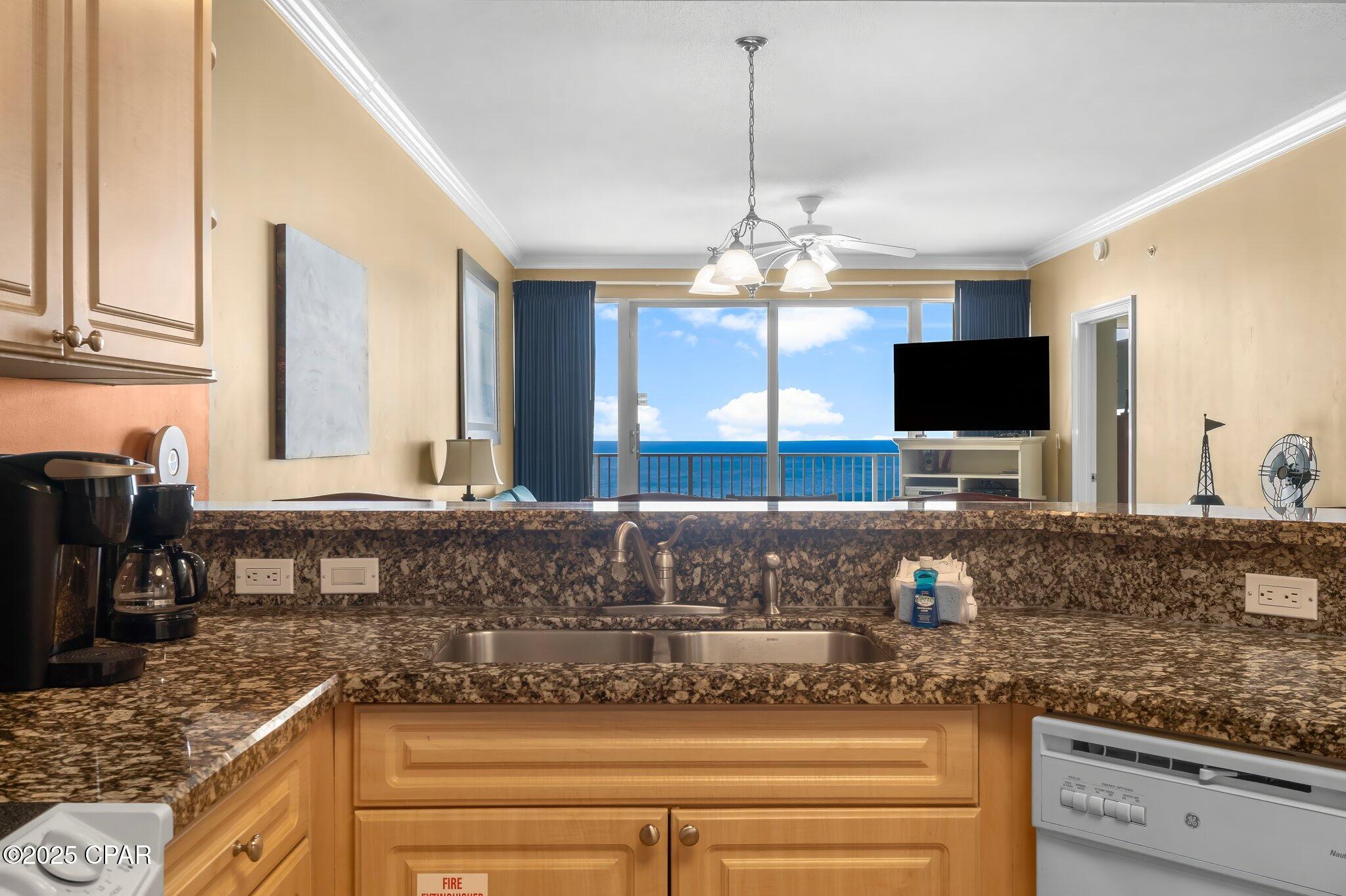 Image 10 For 9450 Thomas Drive 1402c