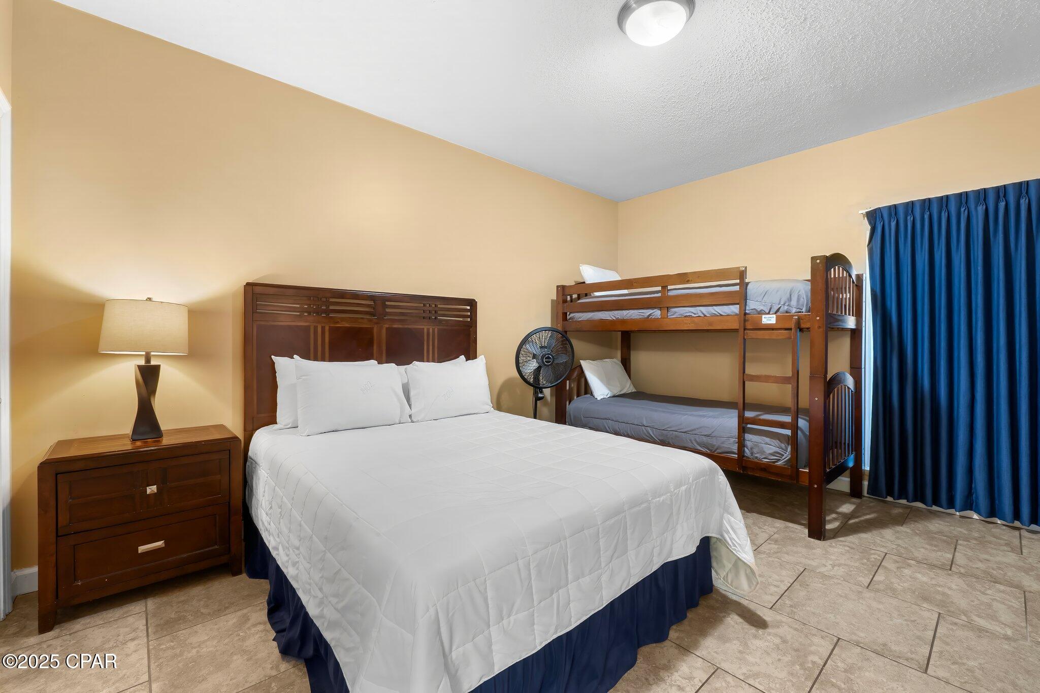 Image 3 For 9450 Thomas Drive 1402c