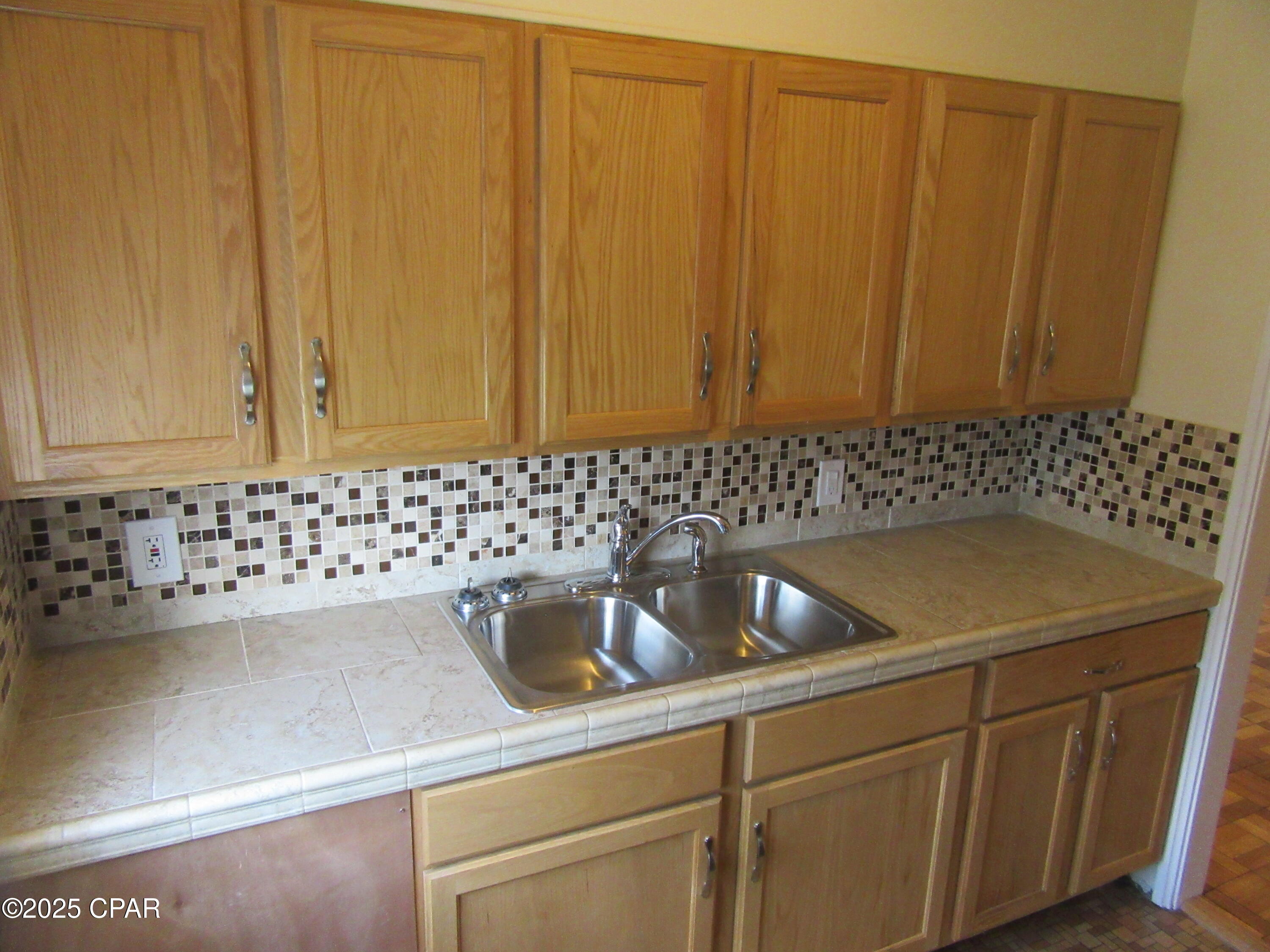 Image 4 For 807 Cherry Street 3