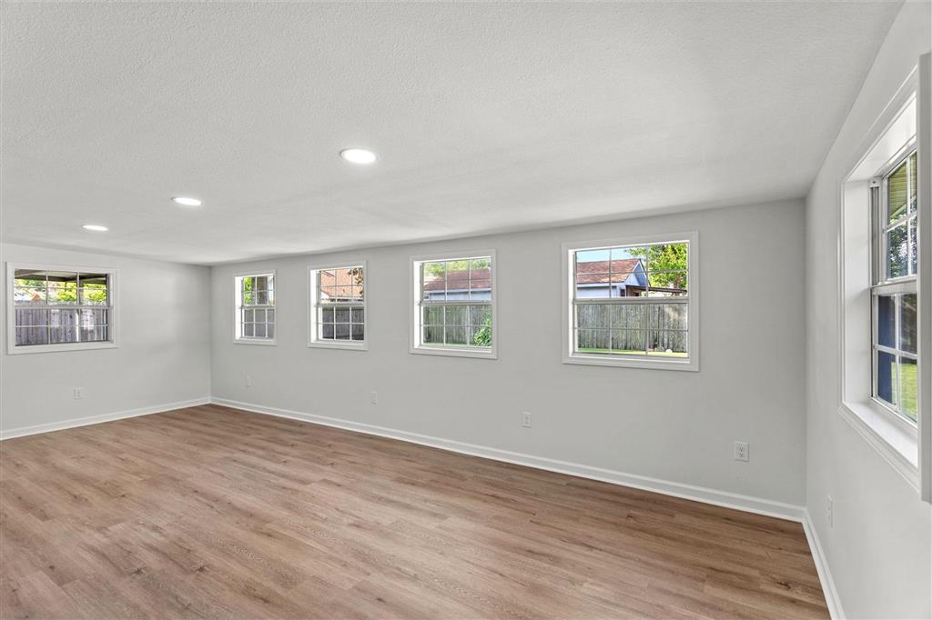 1111 Jefferson Drive — photo 5
