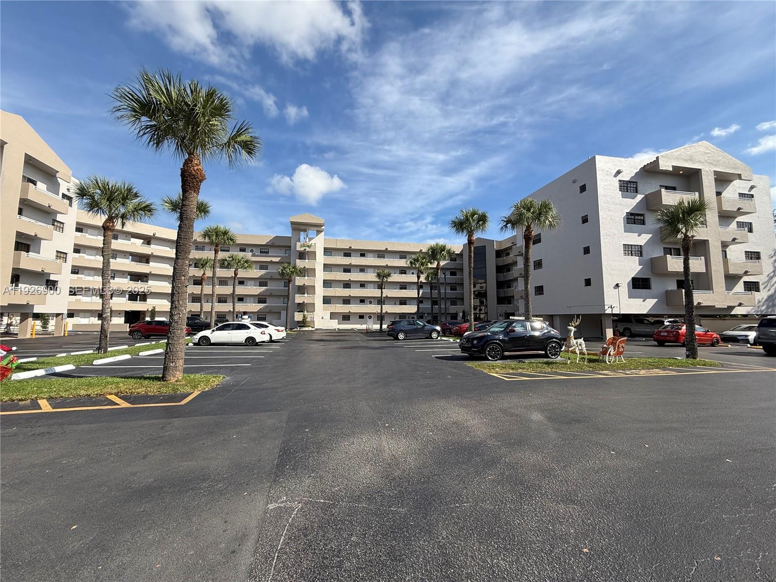 Celebrity Point Condo