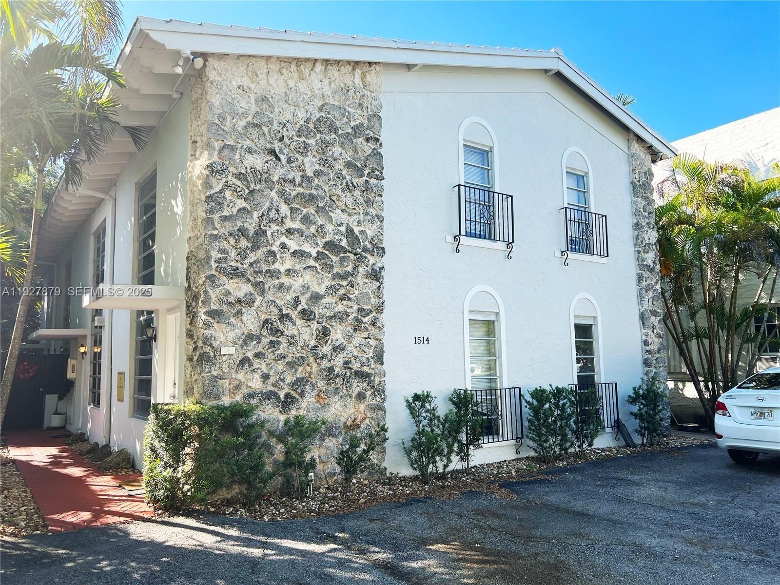 This unique freshly painted 1-bedroom, 1-bathroom loft has high ceilings and ample living space. Located in the heart of Coral Gables on Salzedo St., this unit is just one of three units in this building. This unit has tile flooring downstairs and waterproof laminate flooring upstairs. Coin laundry on site, 1 dedicated parking space and close proximity to a variety of shops and restaurants add to the convenience of this property.