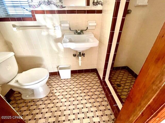 Image 7 For 20823 Elmore Avenue