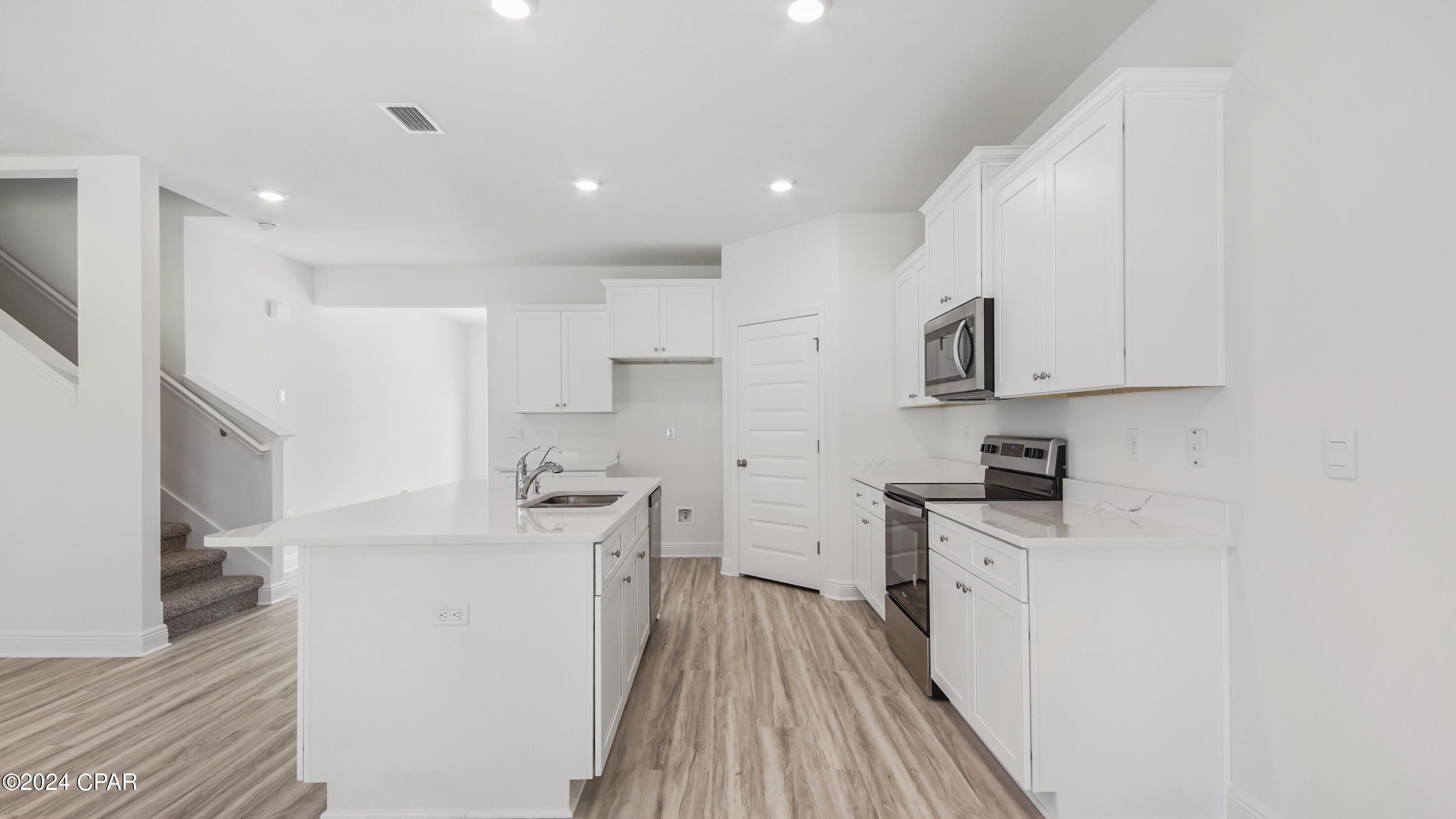 Image 10 For 418 Wolcott Way