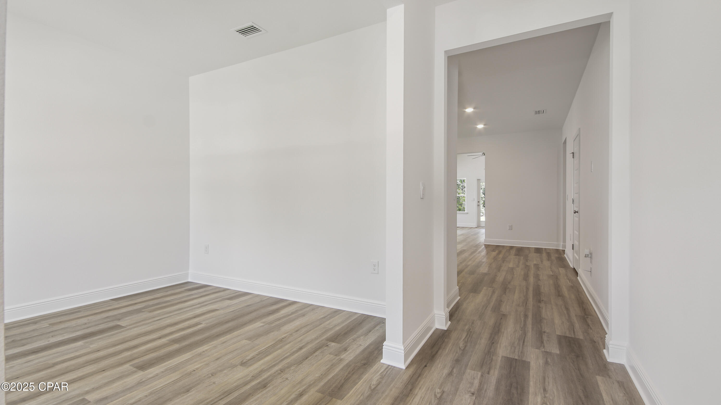 Image 4 For 433 Wolcott Way