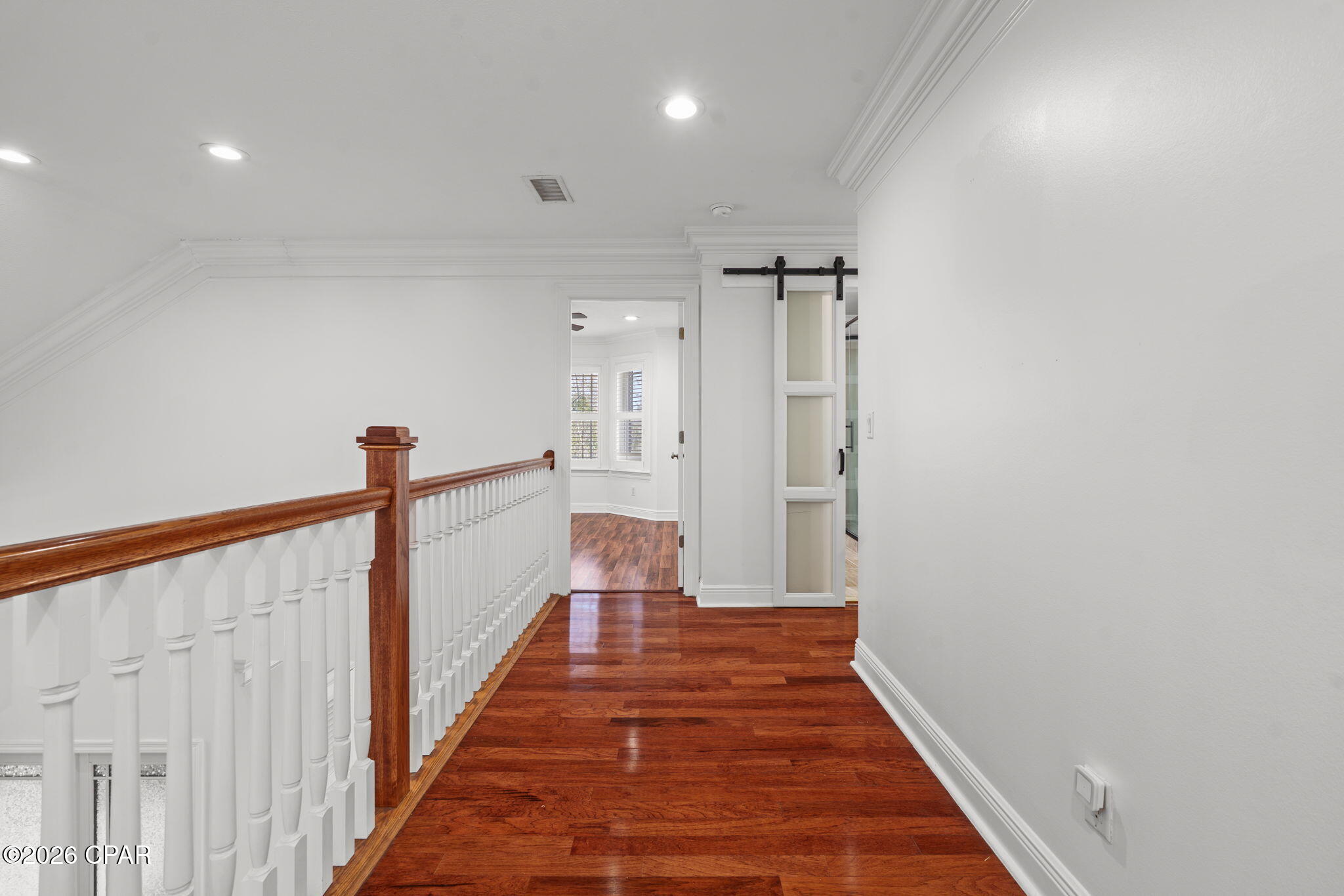 Listing photo id 45 for 4409 Deer Point Cove Lane