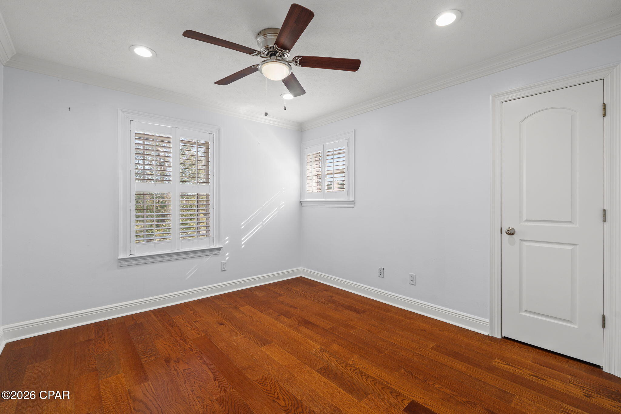 Listing photo id 57 for 4409 Deer Point Cove Lane