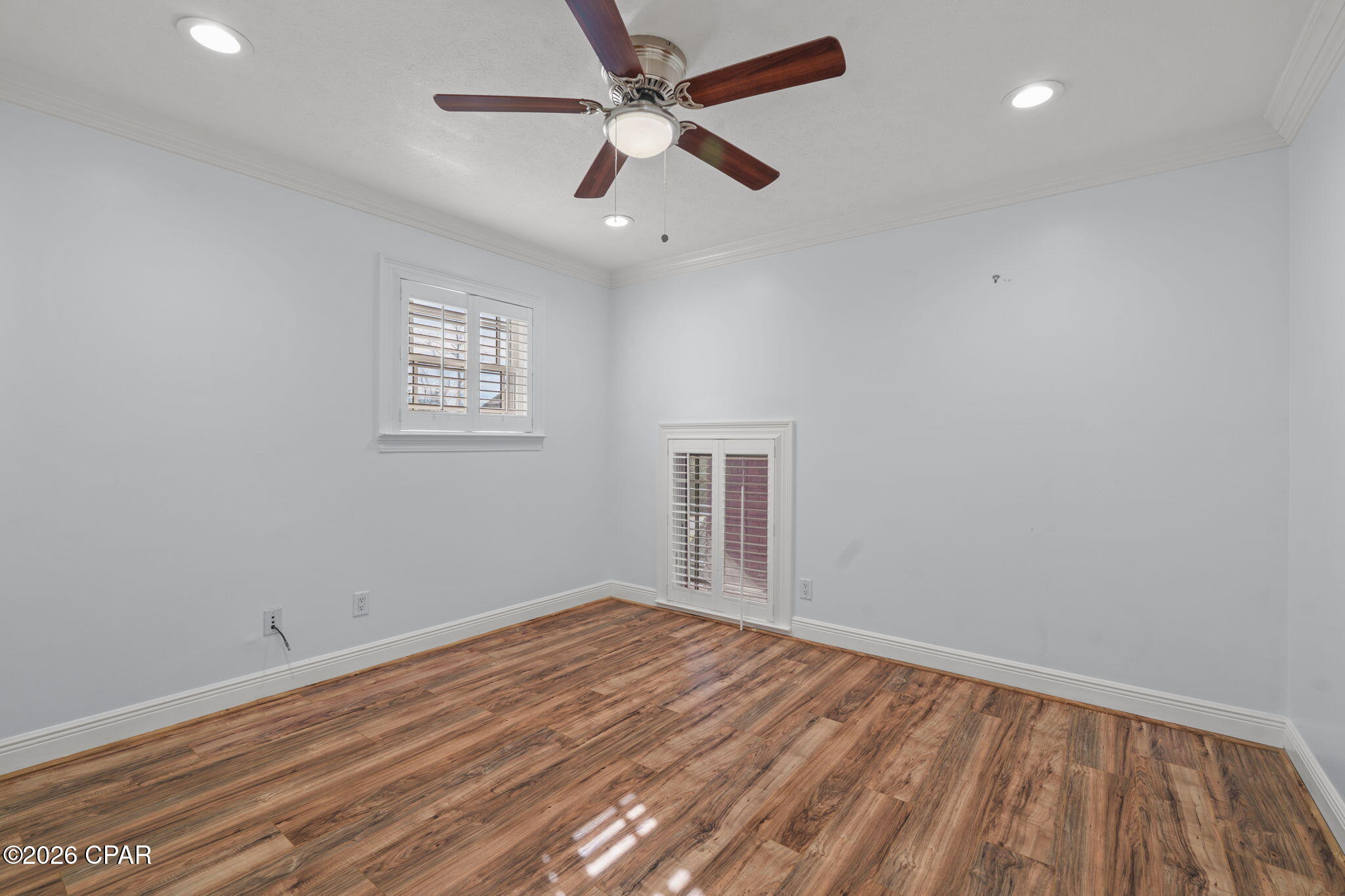 Listing photo id 59 for 4409 Deer Point Cove Lane