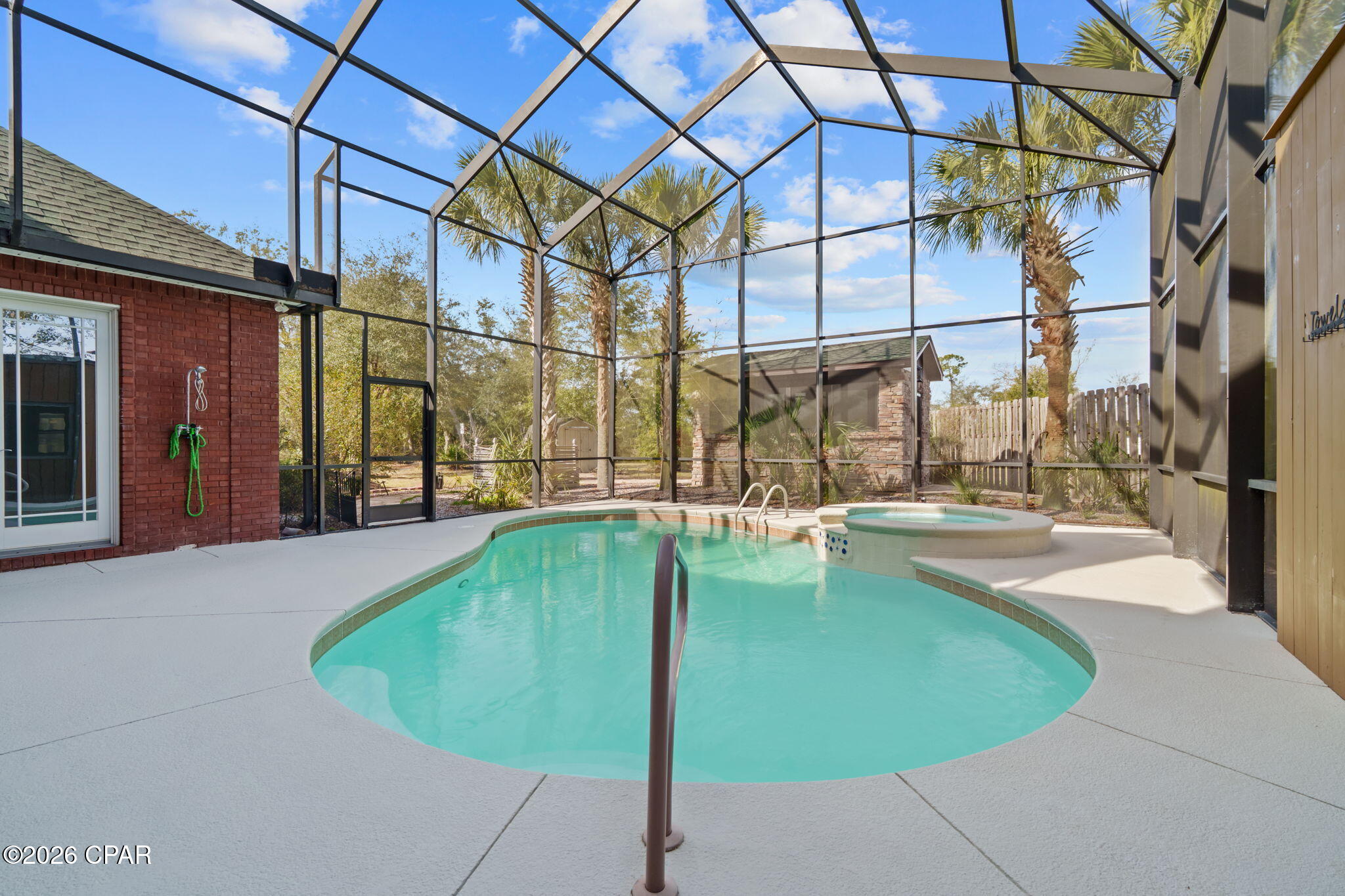 Listing photo id 70 for 4409 Deer Point Cove Lane
