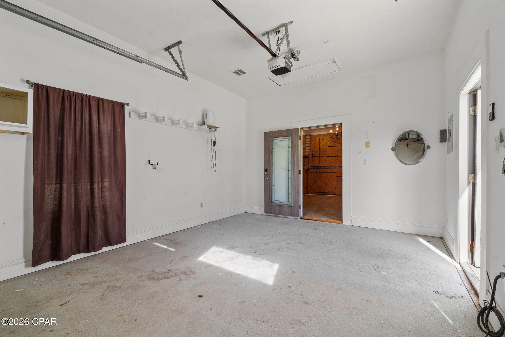 Listing photo id 84 for 4409 Deer Point Cove Lane