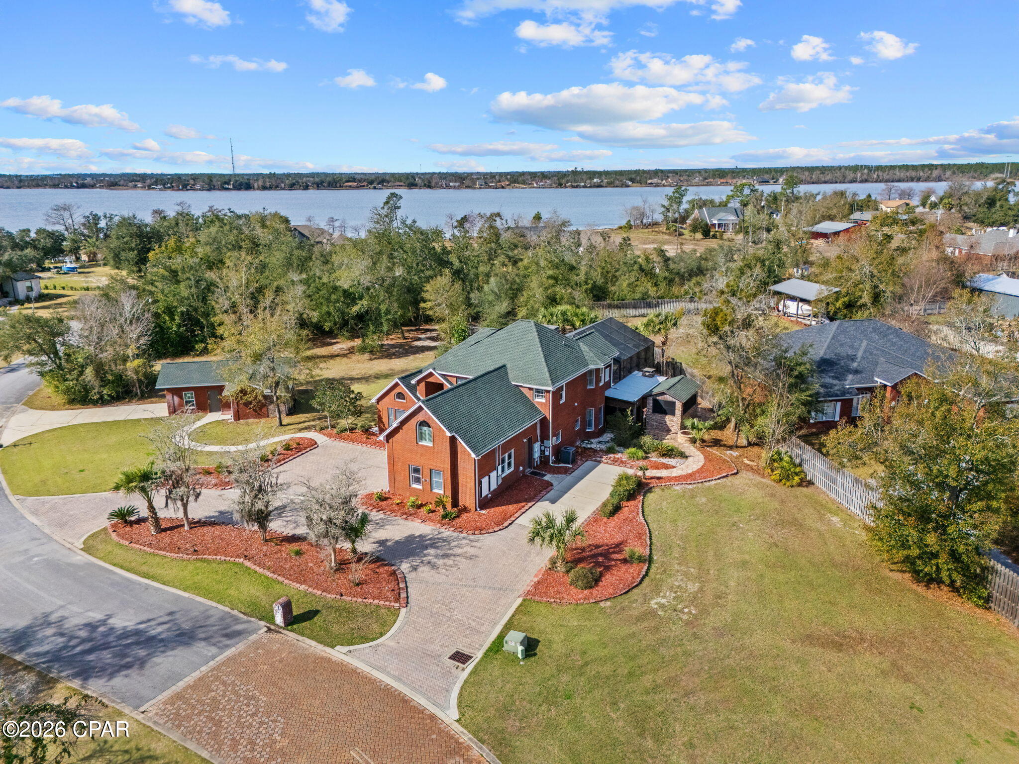 Listing photo id 93 for 4409 Deer Point Cove Lane