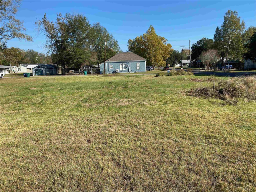 506 Yoakum Street — photo 2