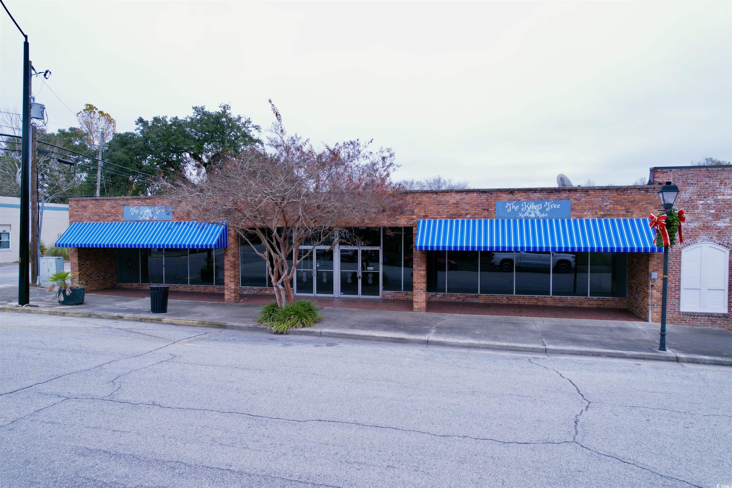 134 Hampton Ave. 
