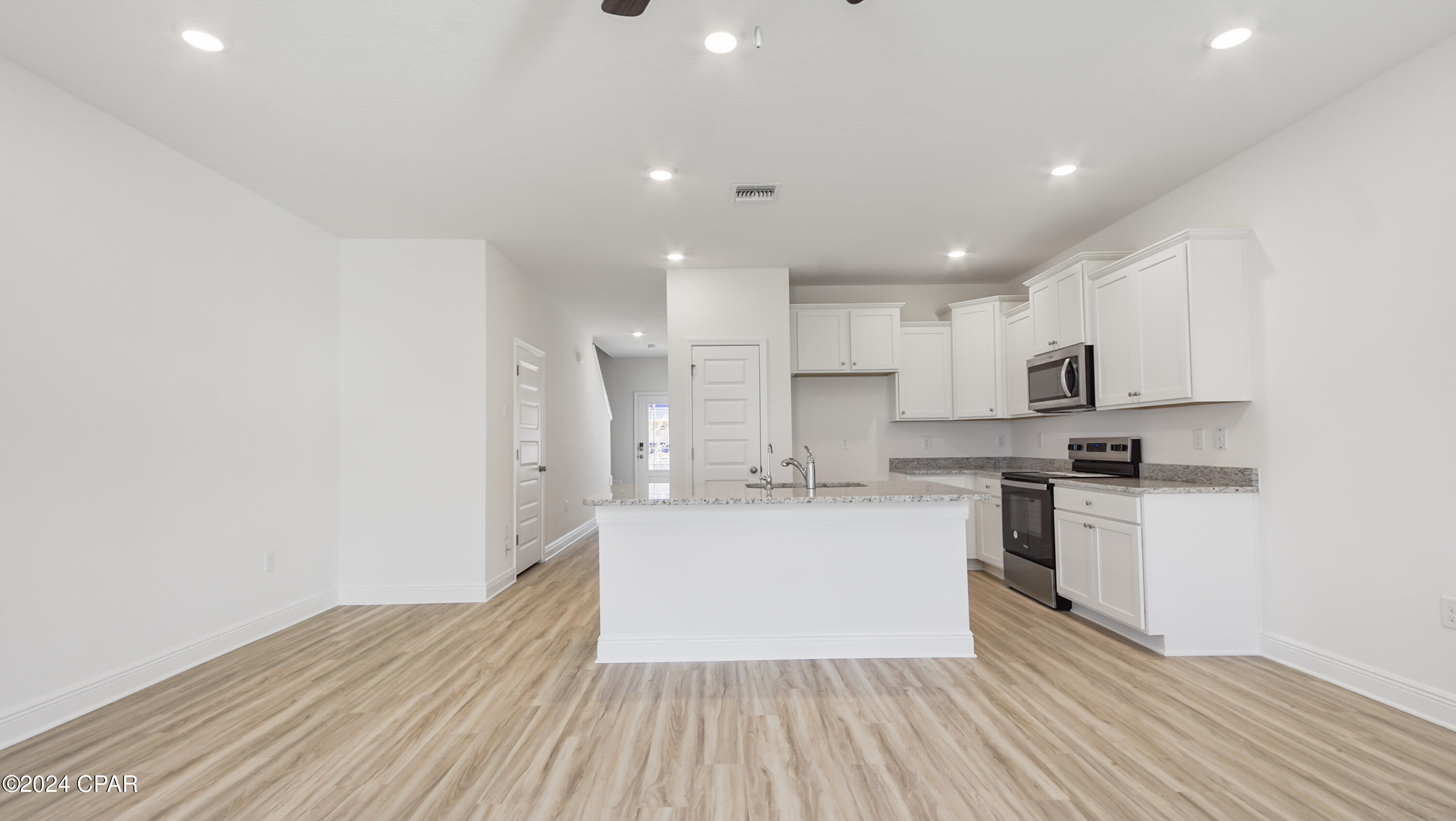 Image 12 For 207 Ellery Lane