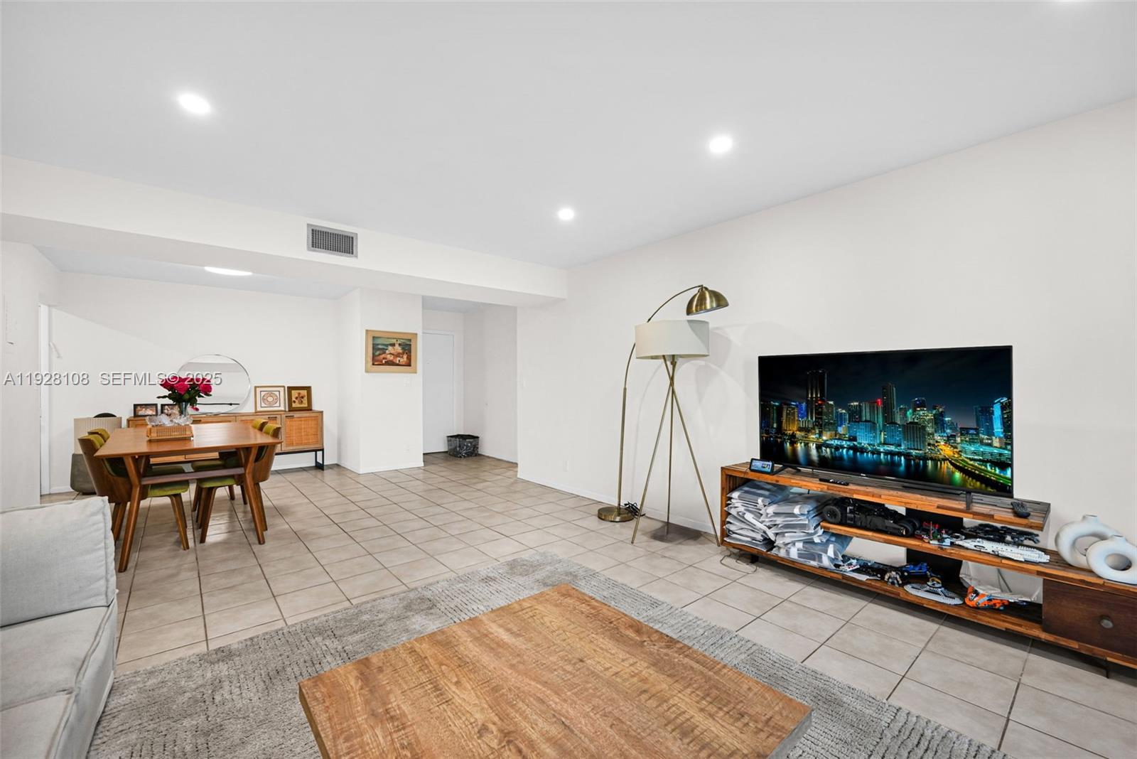 Emerald Hills C C Apts Co