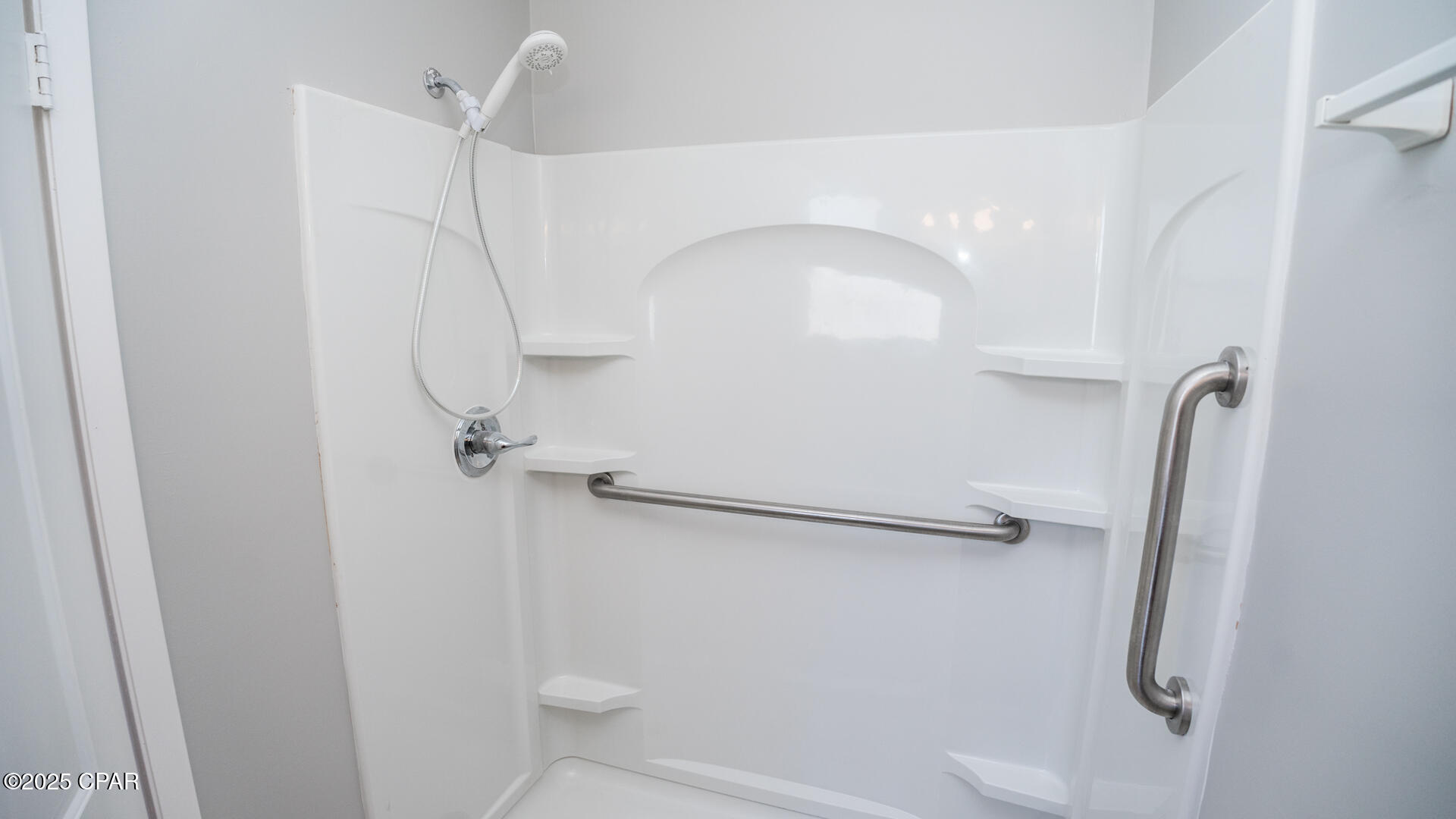 Image 14 For 247 Poinsettia Drive