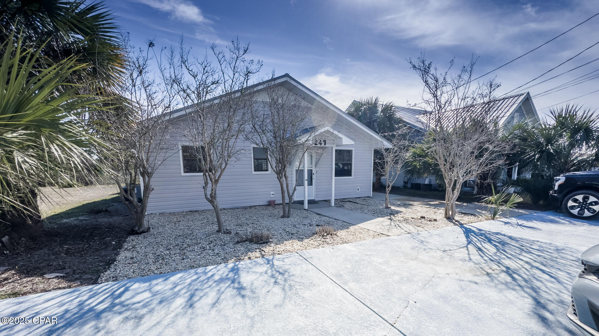 Image 2 For 247 Poinsettia Drive